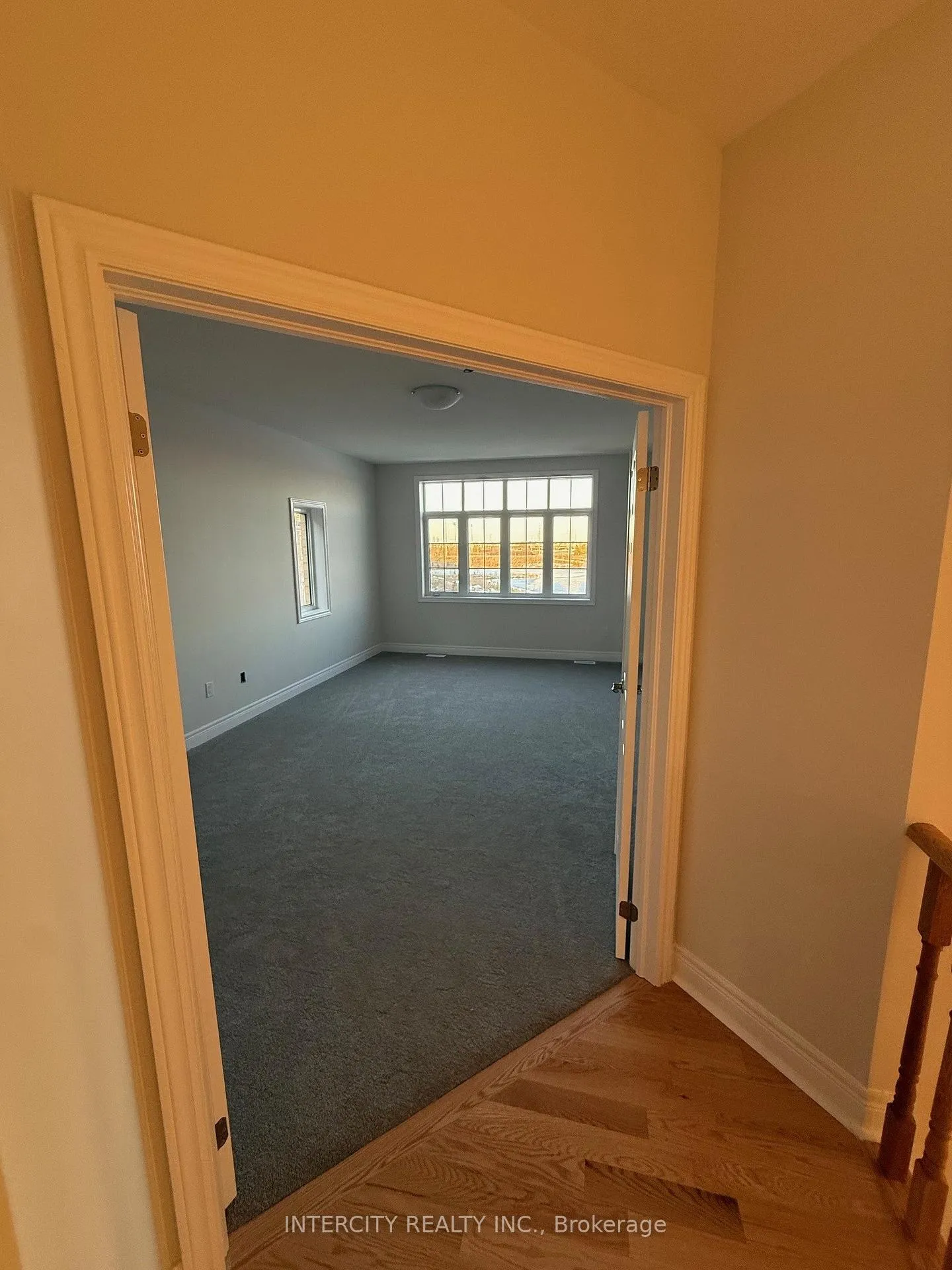 Photo 11 of 6 Keyworth Crescent, Brampton, Sandringham-Wellington North — HOMEH