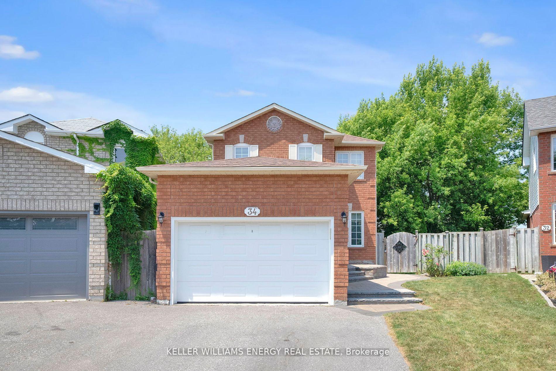 Photo 3 of 34 Hogan Crescent, Clarington, Bowmanville — HOMEH