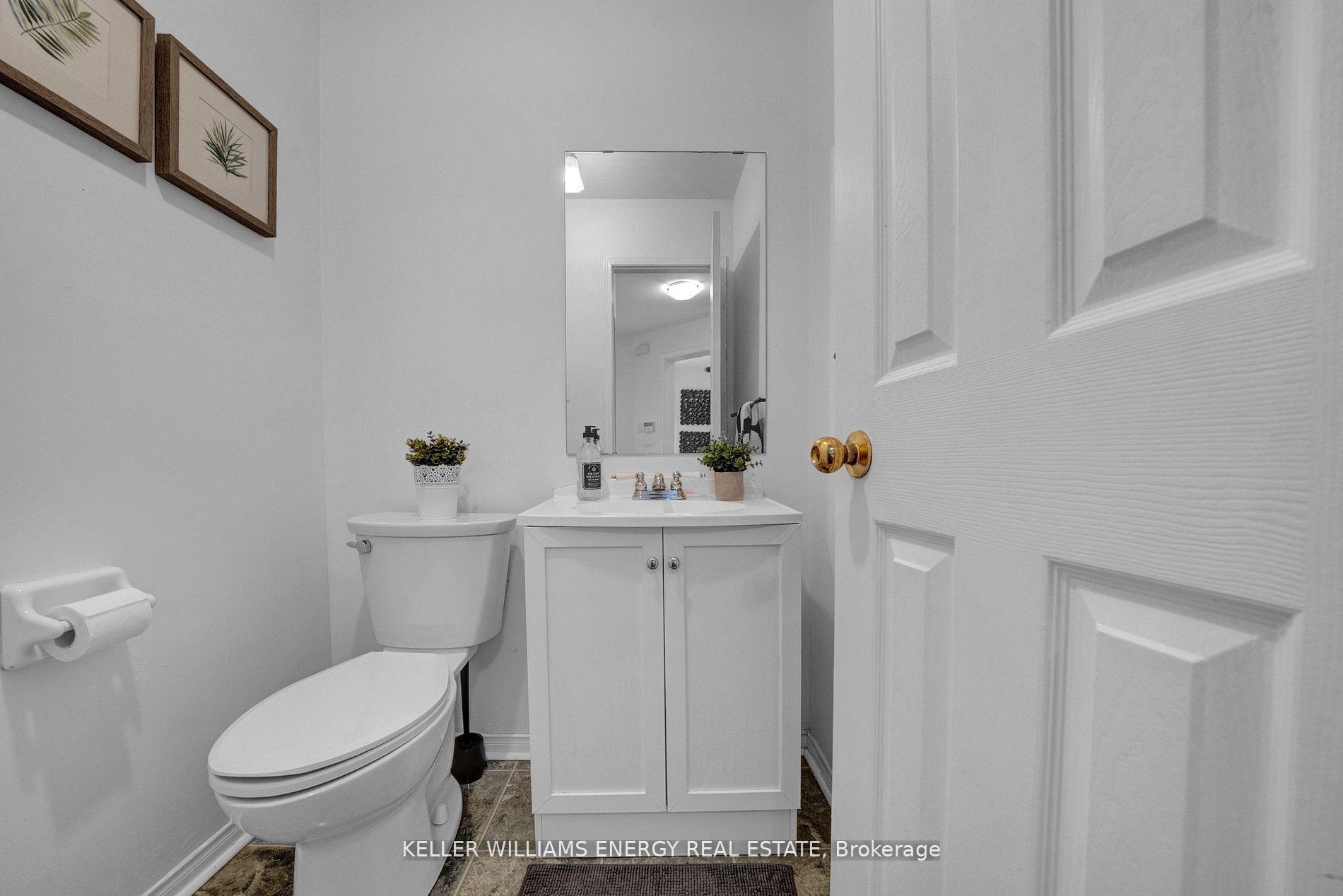 Photo 6 of 34 Hogan Crescent, Clarington, Bowmanville — HOMEH