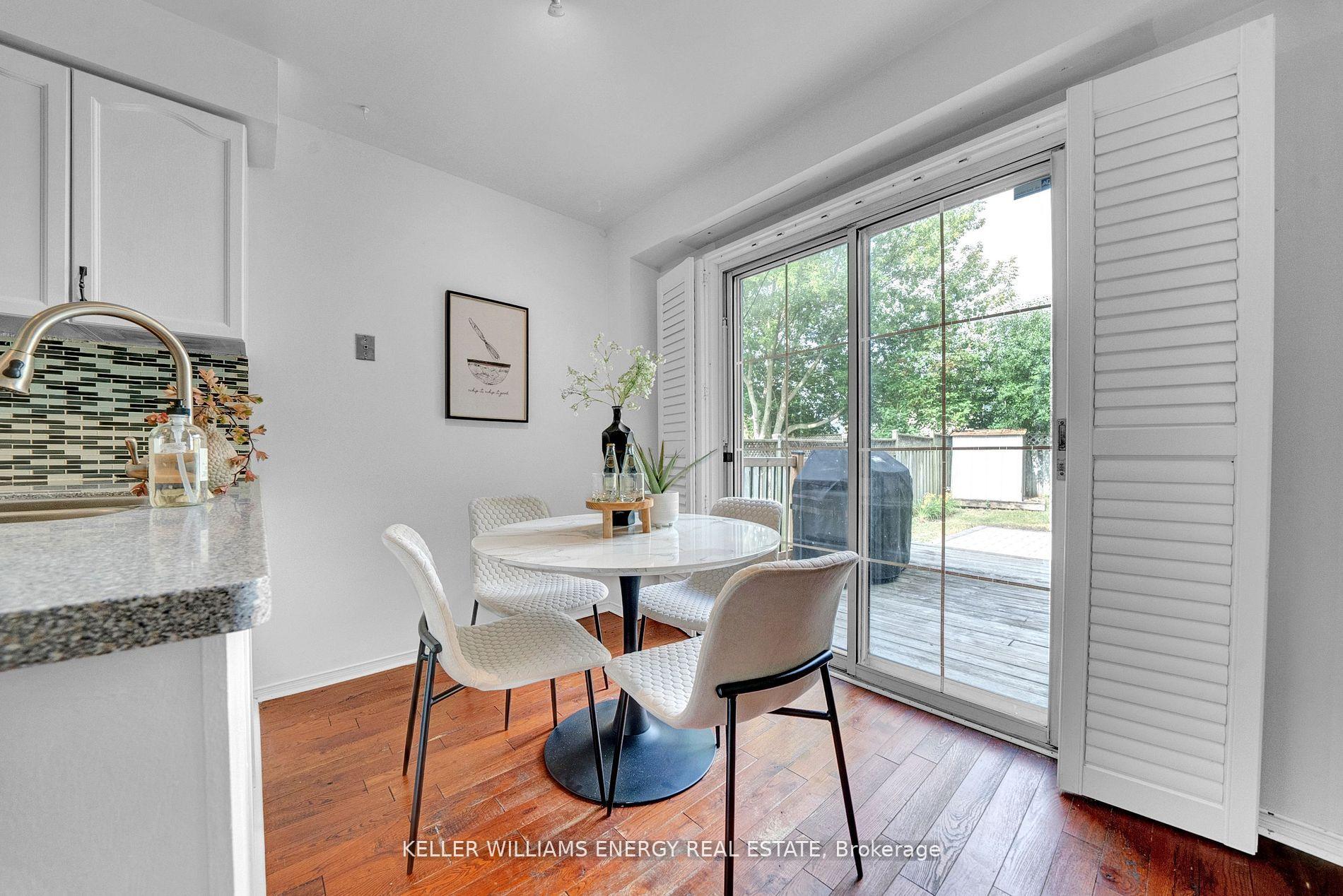 Photo 16 of 34 Hogan Crescent, Clarington, Bowmanville — HOMEH