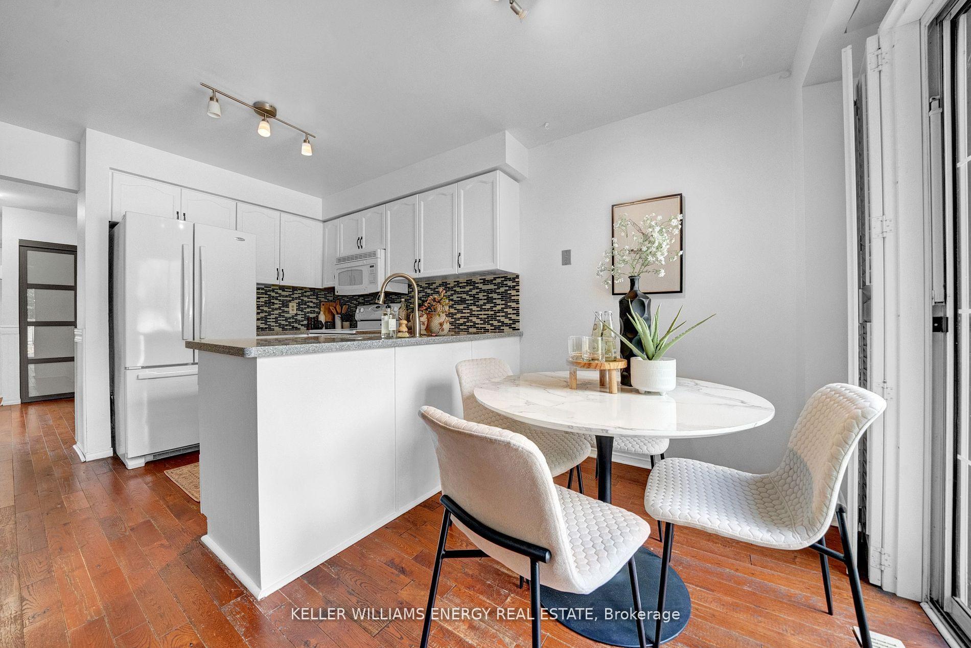 Photo 18 of 34 Hogan Crescent, Clarington, Bowmanville — HOMEH