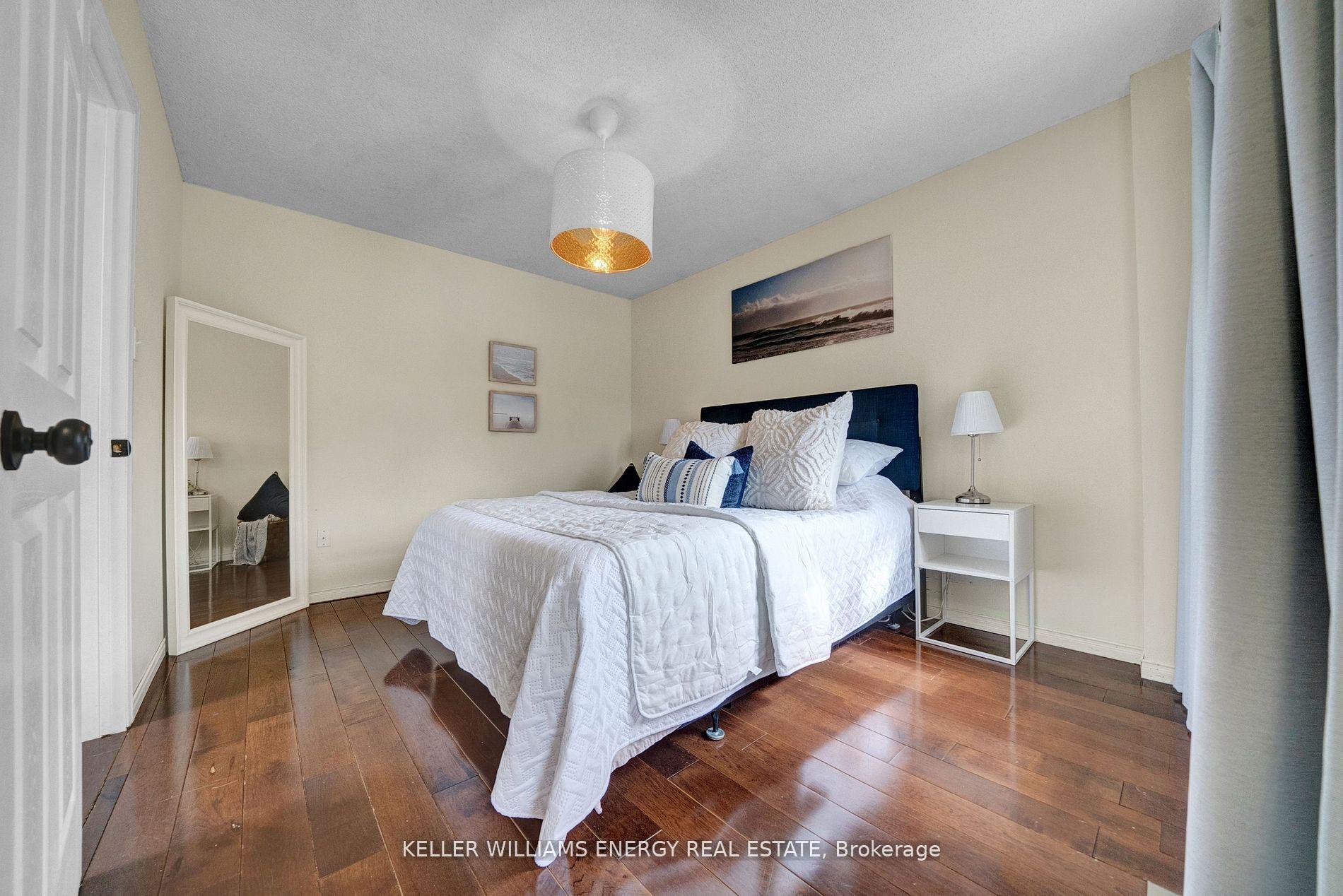 Photo 23 of 34 Hogan Crescent, Clarington, Bowmanville — HOMEH
