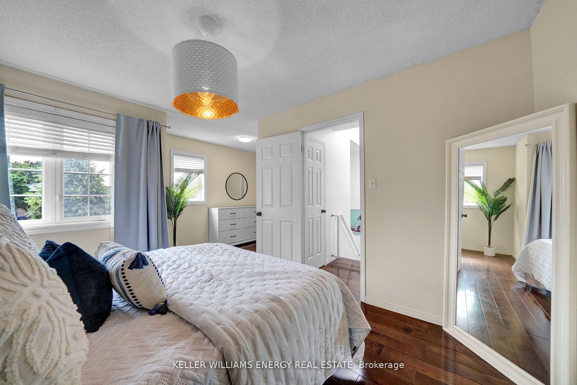 Photo 25 of 34 Hogan Crescent, Clarington, Bowmanville — HOMEH