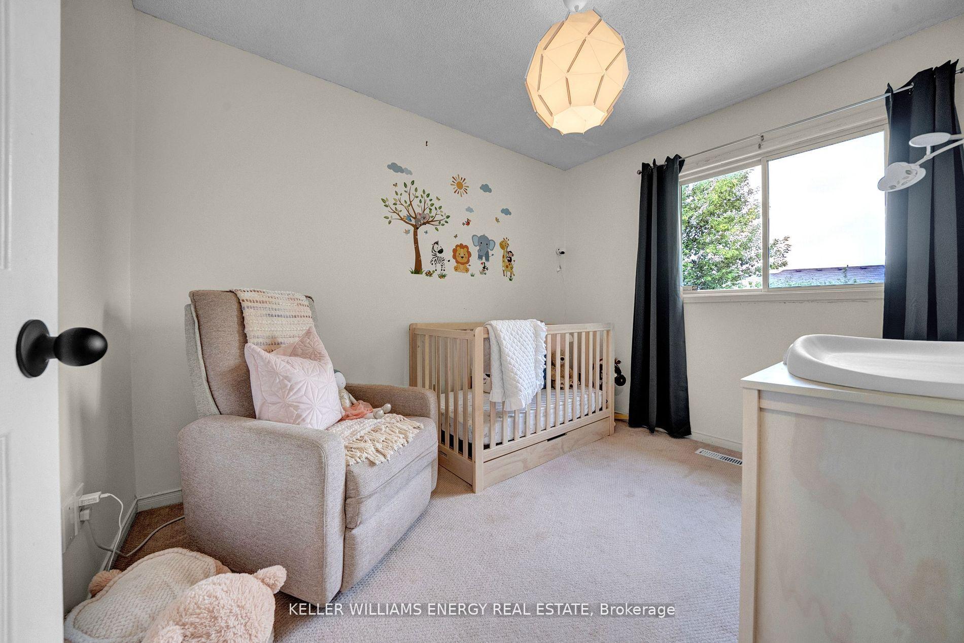 Photo 31 of 34 Hogan Crescent, Clarington, Bowmanville — HOMEH