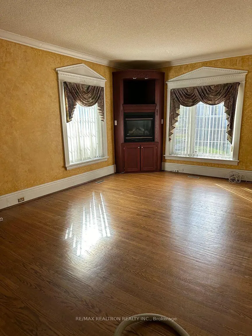 Front of 47 Roseview Avenue