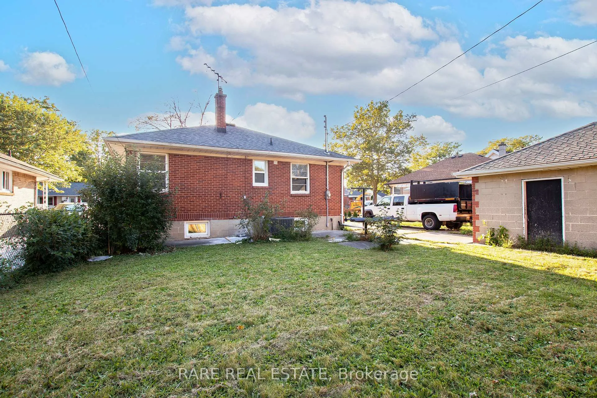 Photo 3 of 1544 Pillette Road, Windsor — HOMEH