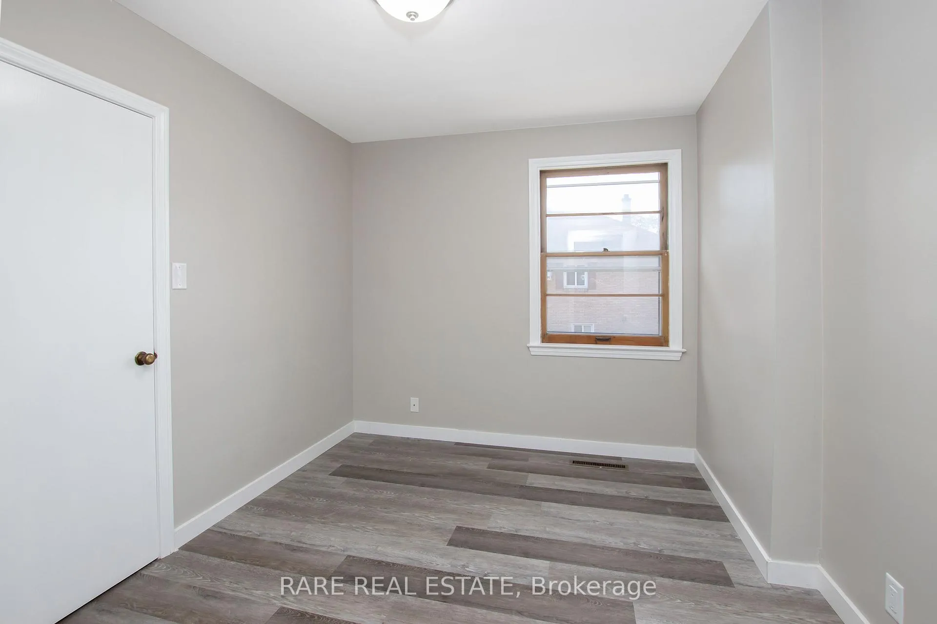 Photo 10 of 1544 Pillette Road, Windsor — HOMEH