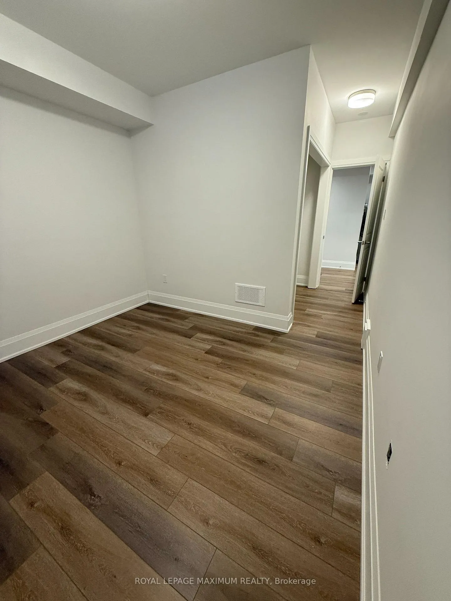Photo 9 of 578 Kleinburg Summit Way, Vaughan, Kleinburg — HOMEH