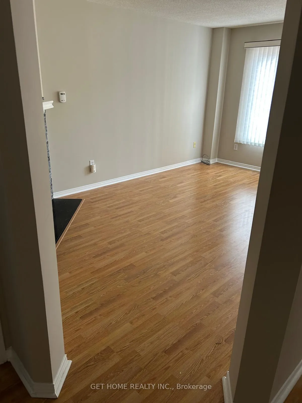 Photo 7 of 50 Valleywood Drive, Whitby, Williamsburg — HOMEH