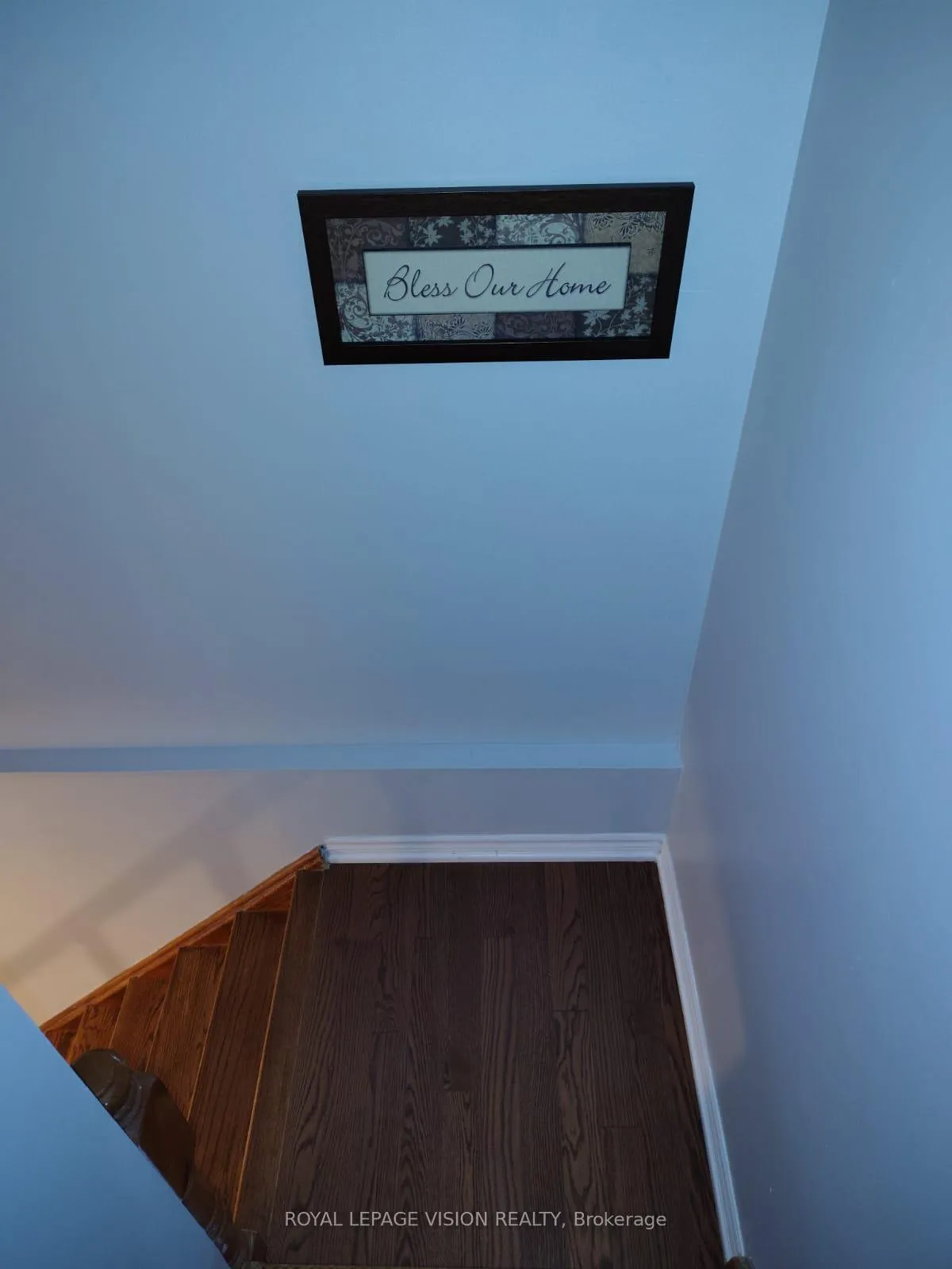 Photo 2 of Unit Lower, 738 Stonepath Circle, Pickering, Amberlea — HOMEH