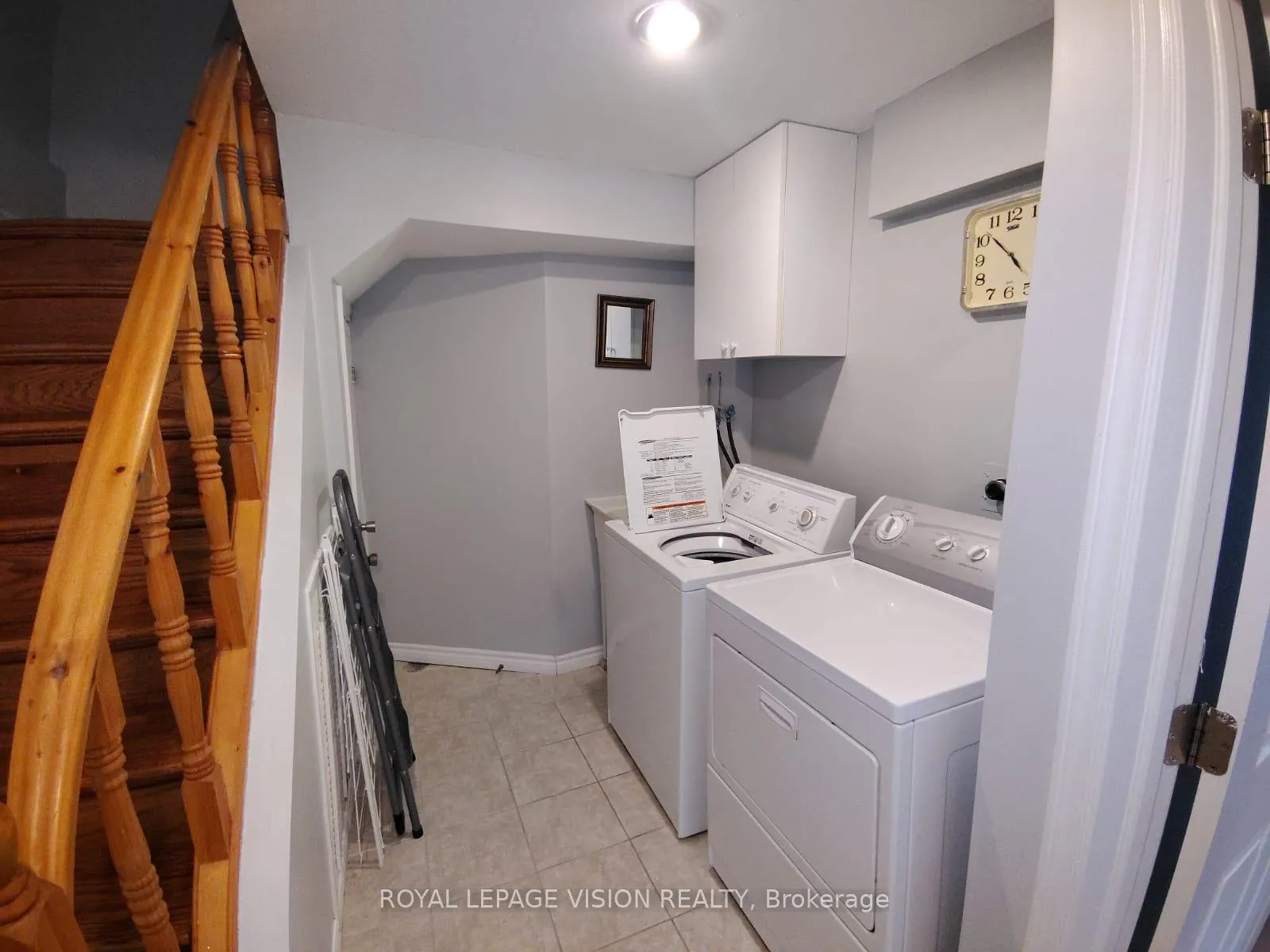 Photo 4 of Unit Lower, 738 Stonepath Circle, Pickering, Amberlea — HOMEH