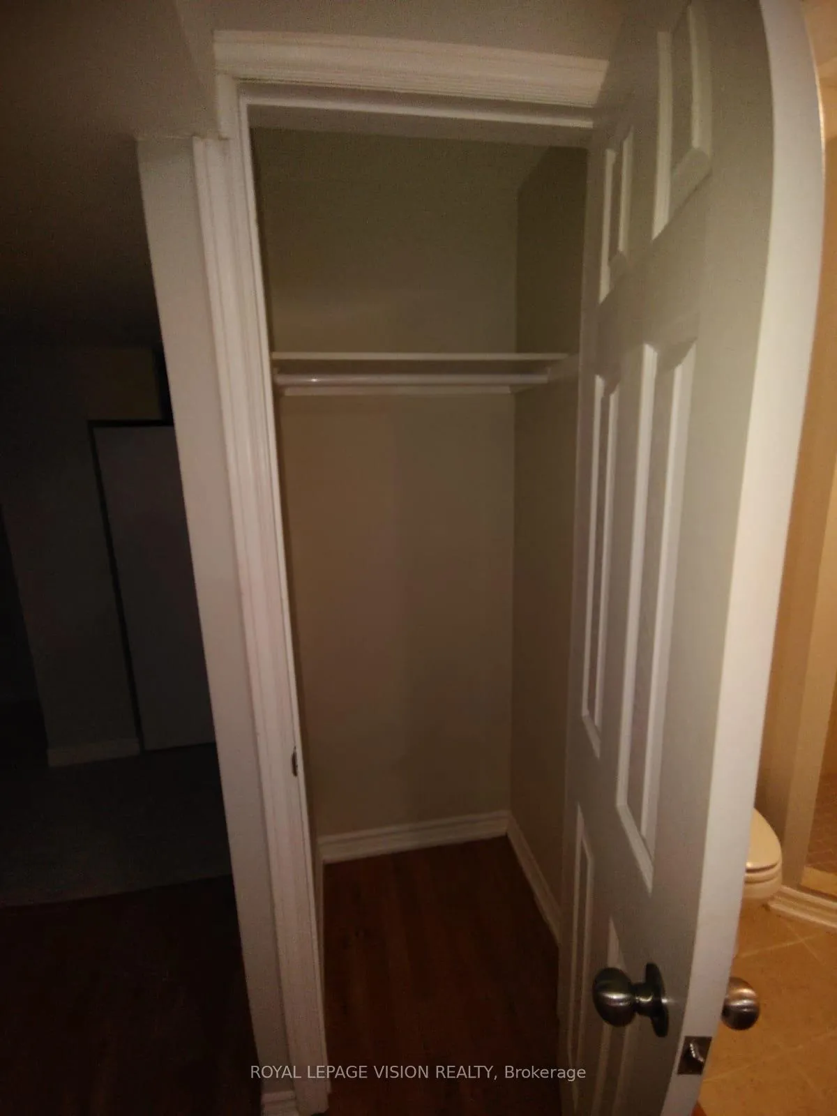 Photo 8 of Unit Lower, 738 Stonepath Circle, Pickering, Amberlea — HOMEH