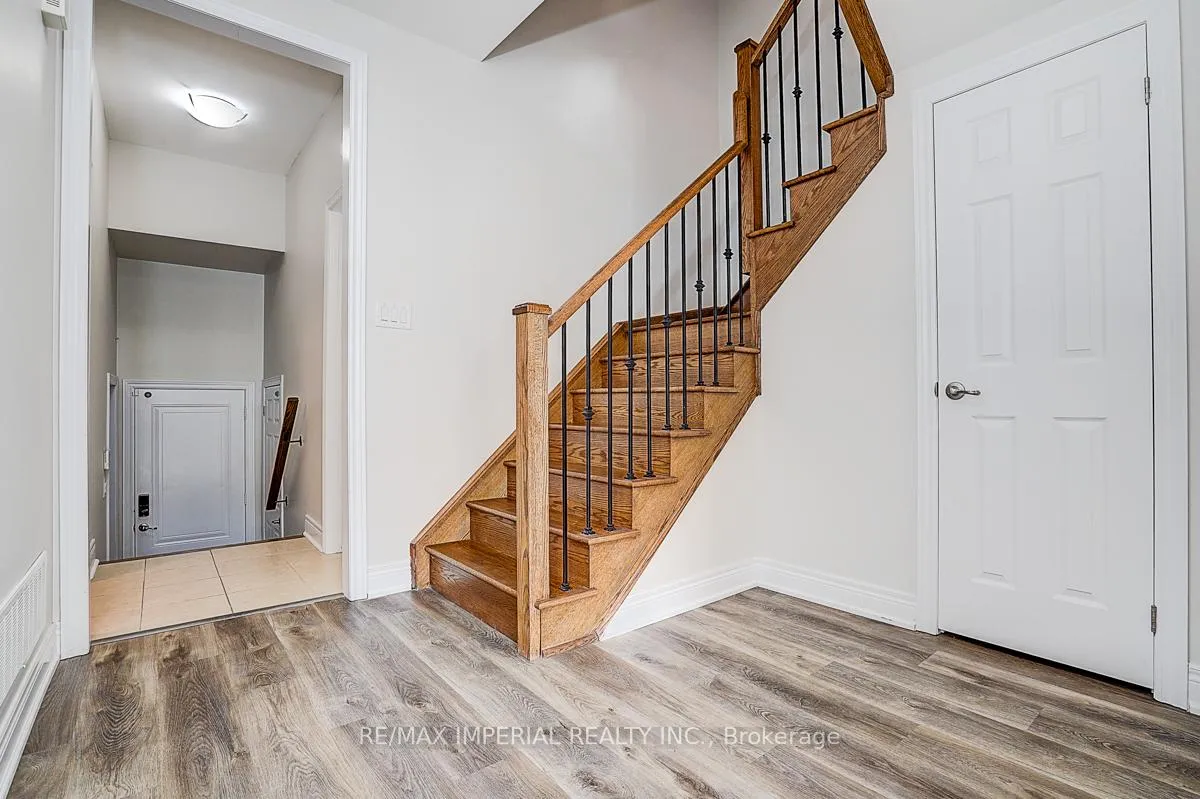 Photo 7 of 599 Marc Santi Boulevard, Vaughan, Patterson — HOMEH