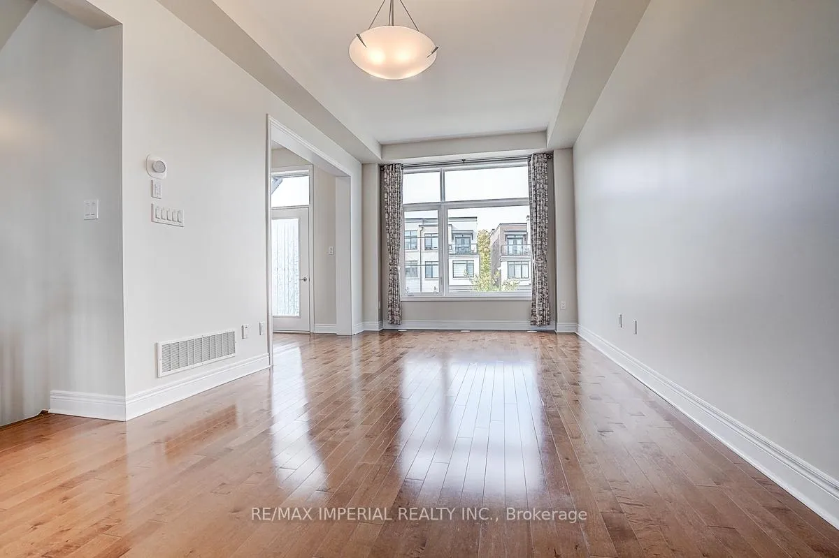 Photo 11 of 599 Marc Santi Boulevard, Vaughan, Patterson — HOMEH