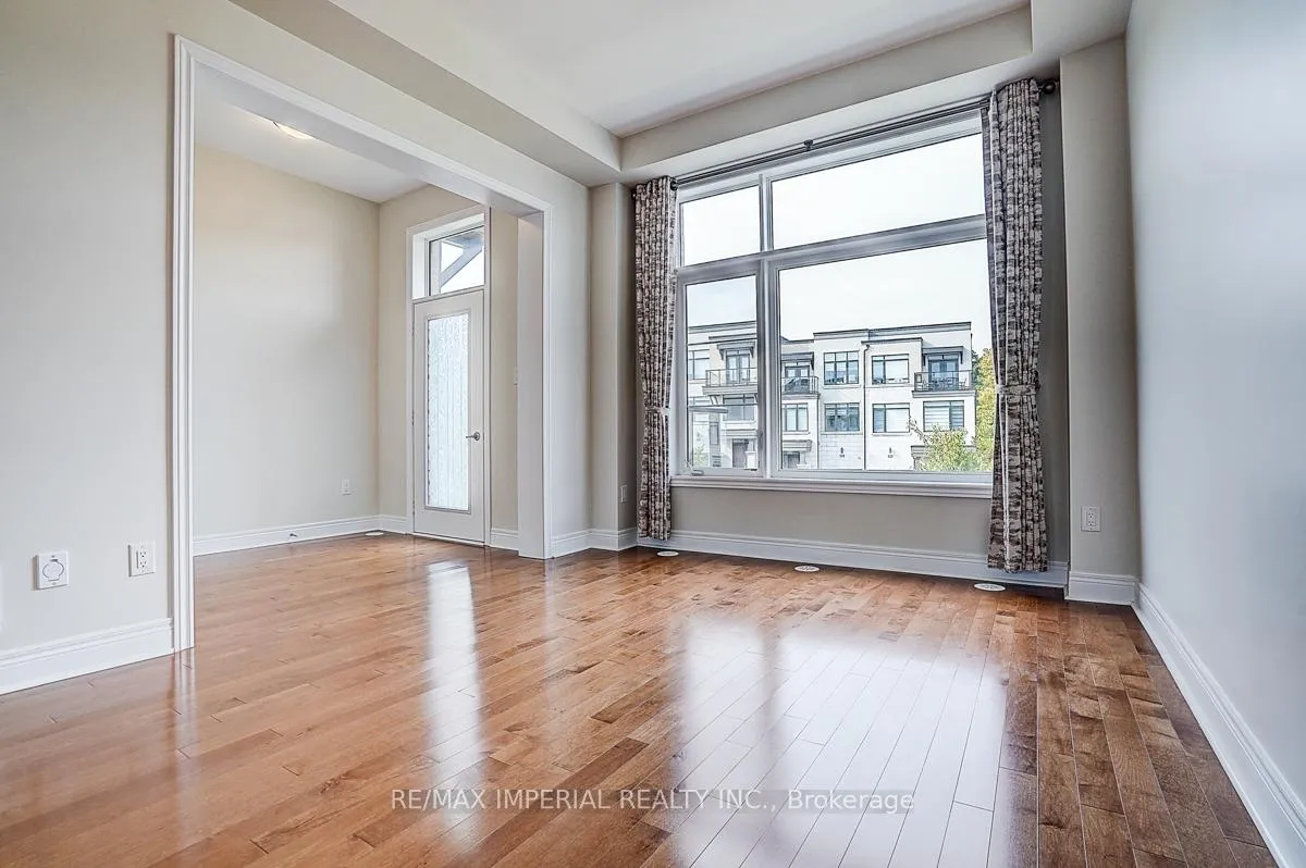 Photo 12 of 599 Marc Santi Boulevard, Vaughan, Patterson — HOMEH