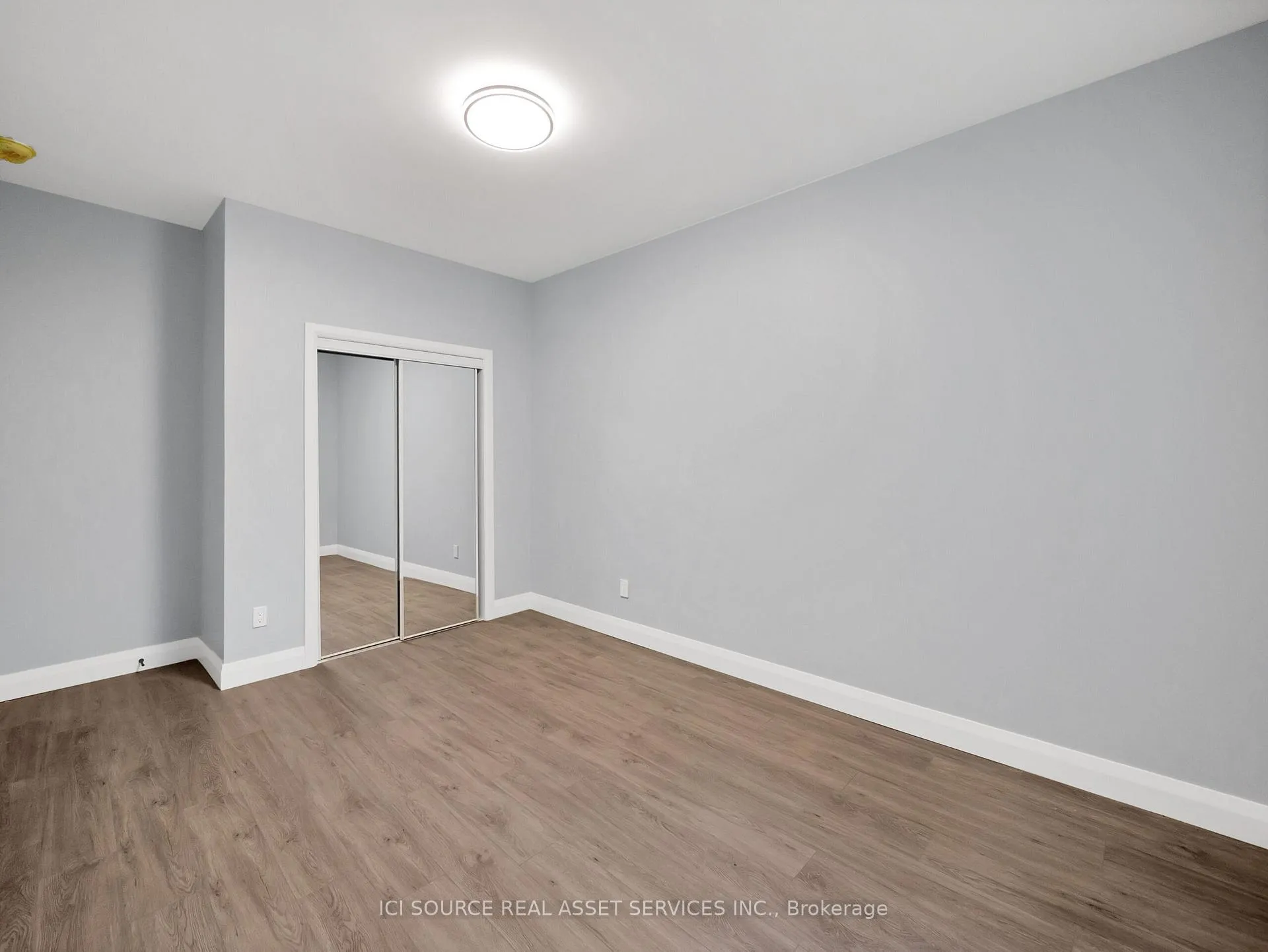 Photo 16 of 74 Erie Avenue, Hamilton, Stinson — HOMEH