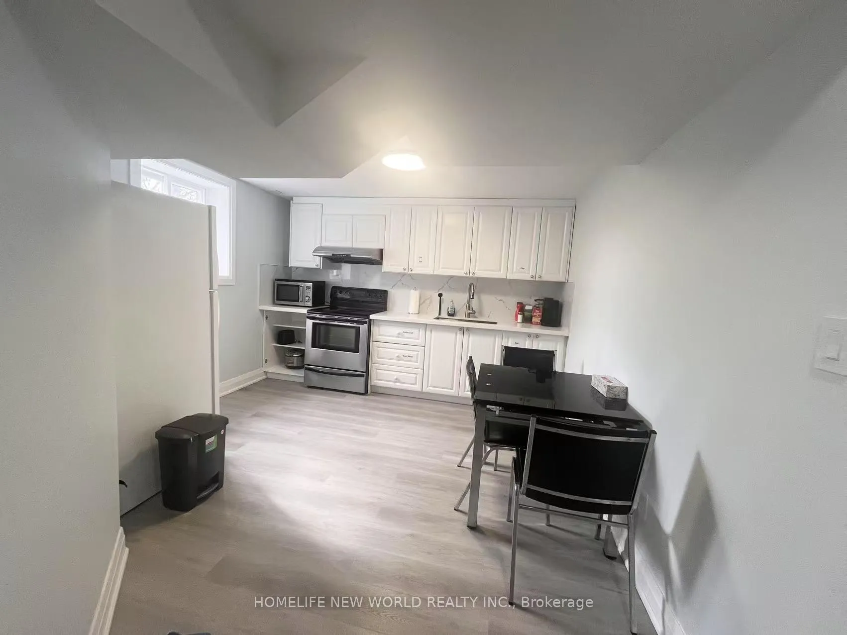 Photo 2 of 160 Berwick Crescent, Richmond Hill, Observatory — HOMEH