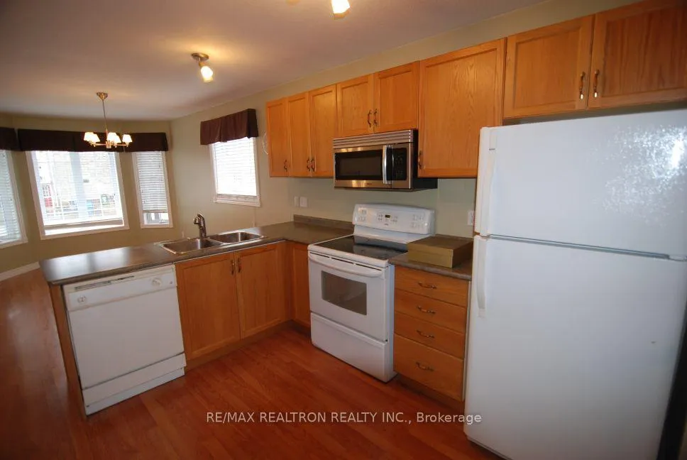 Photo 3 of Unit Main, 5 Violet Street, Barrie, Holly — HOMEH