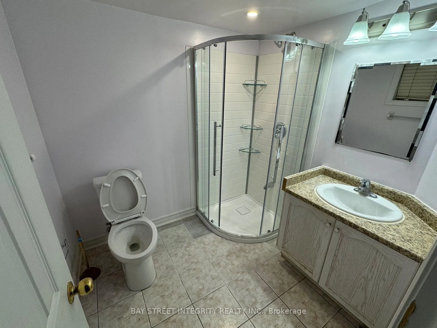 Photo 9 of 23 Catalpa Crescent, Vaughan, Patterson — HOMEH