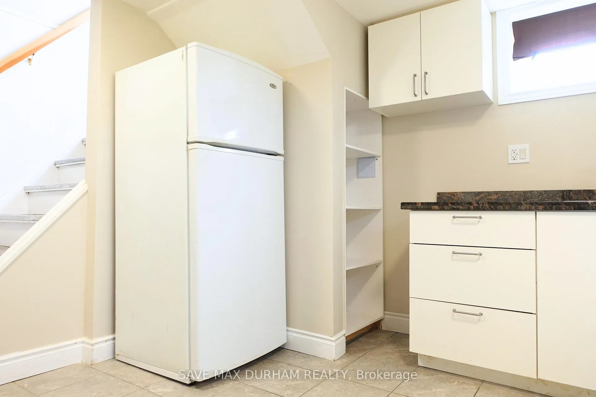 Photo 7 of 394 Gibbons Street, Oshawa, McLaughlin — HOMEH