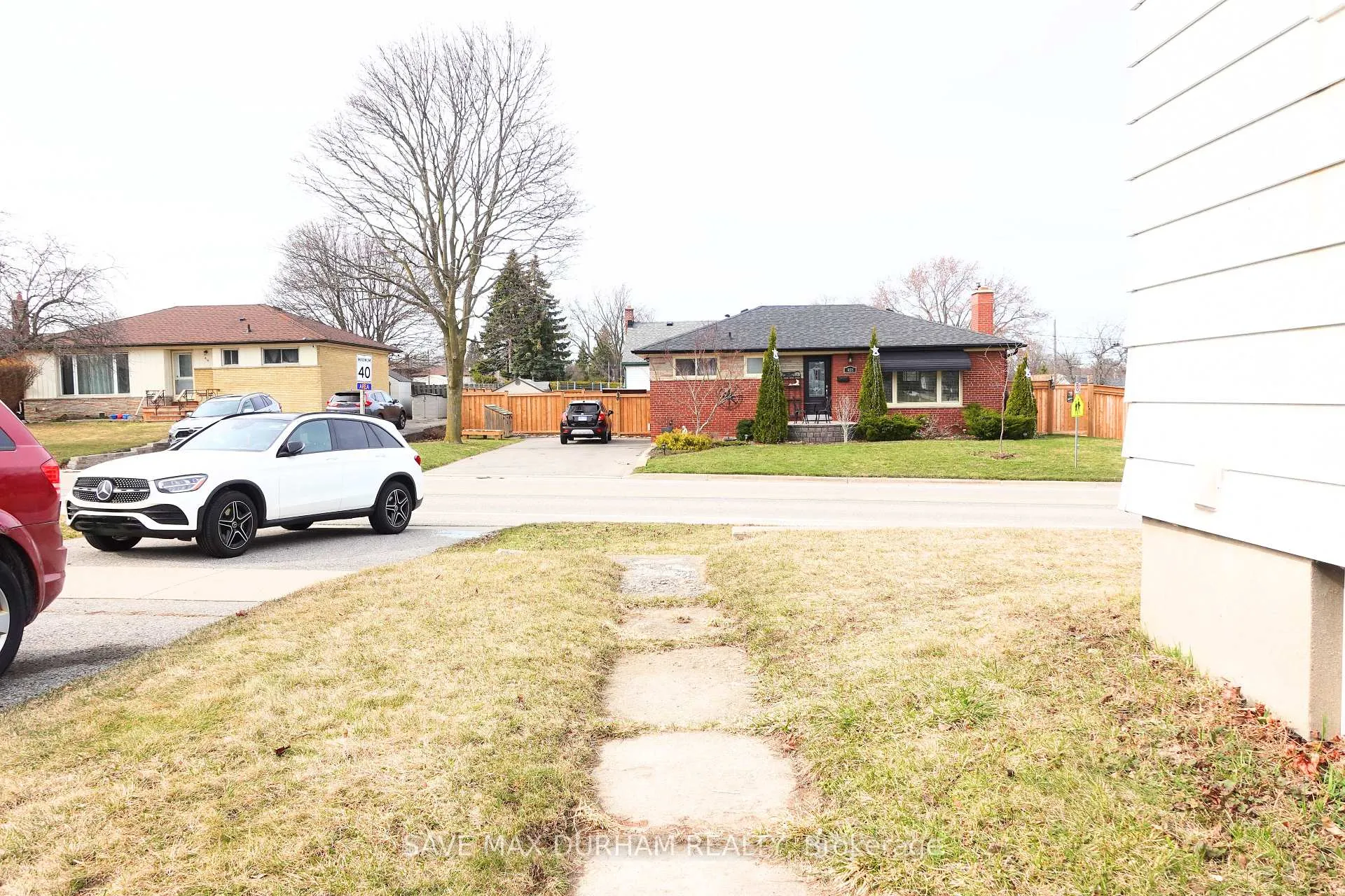 Photo 18 of 394 Gibbons Street, Oshawa, McLaughlin — HOMEH