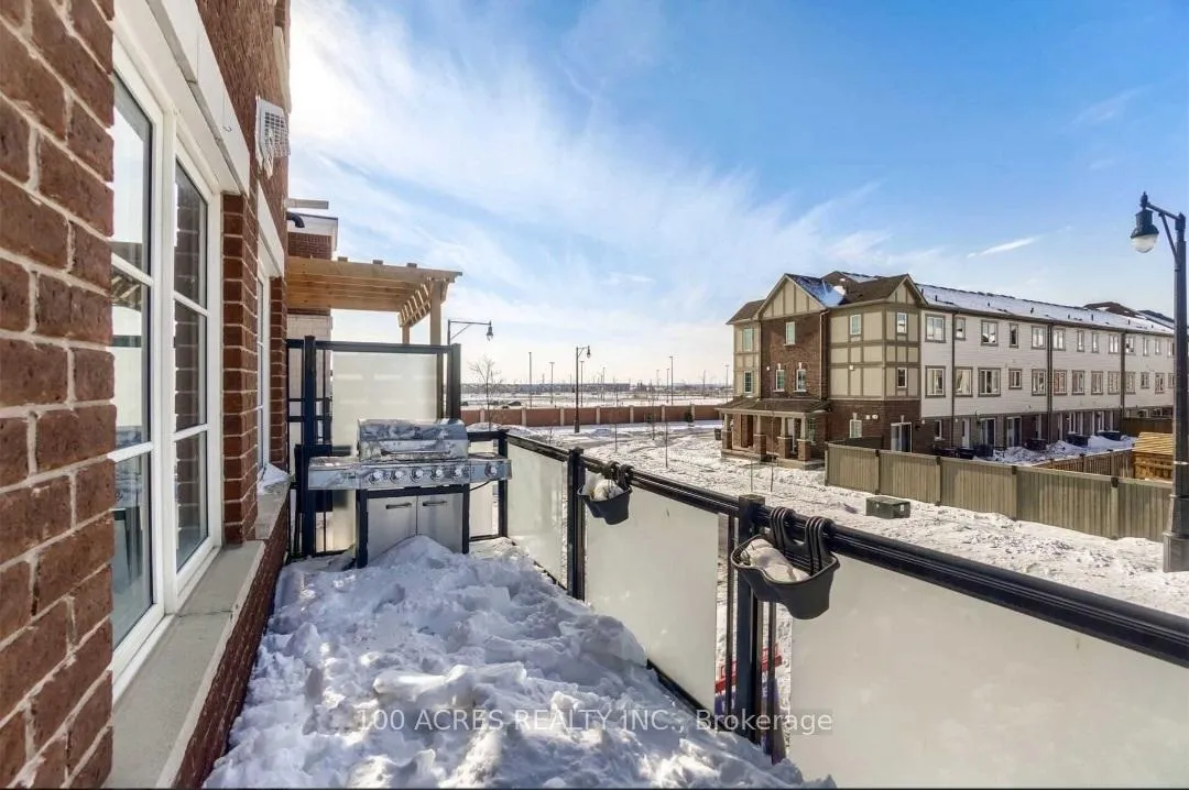 Photo 3 of 154 Baycliffe Crescent, Brampton, Northwest Brampton — HOMEH