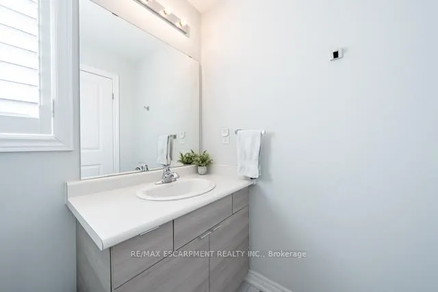 Photo 22 of 3 Pinot Crescent, Hamilton, Stoney Creek Industrial — HOMEH