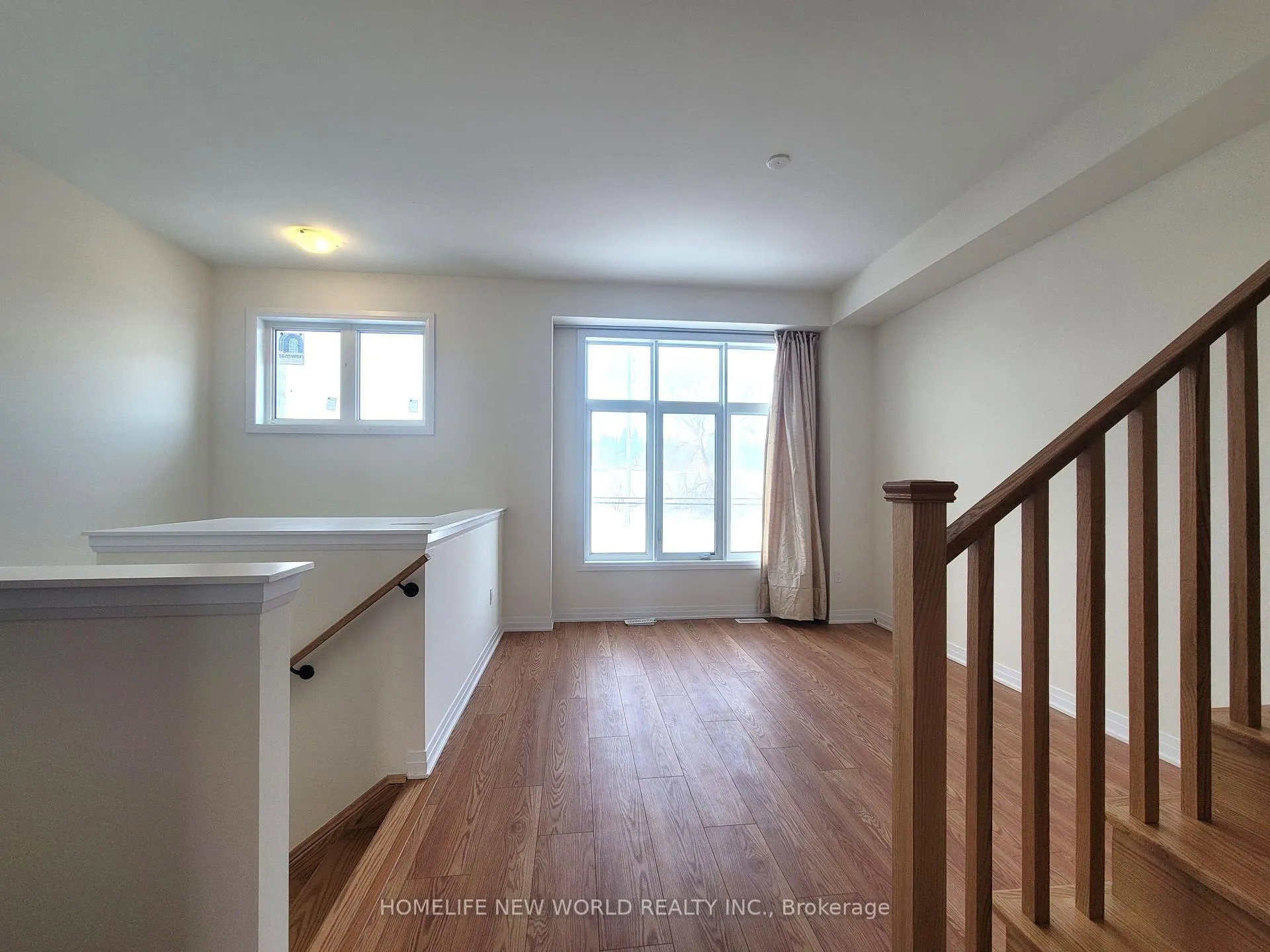Photo 4 of 1523 19th Avenue, Richmond Hill, Rural Richmond Hill — HOMEH