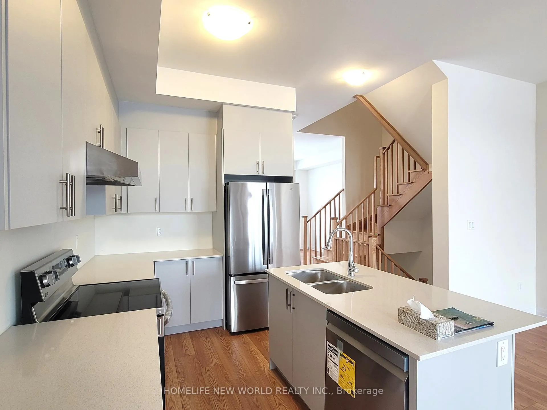 Photo 7 of 1523 19th Avenue, Richmond Hill, Rural Richmond Hill — HOMEH