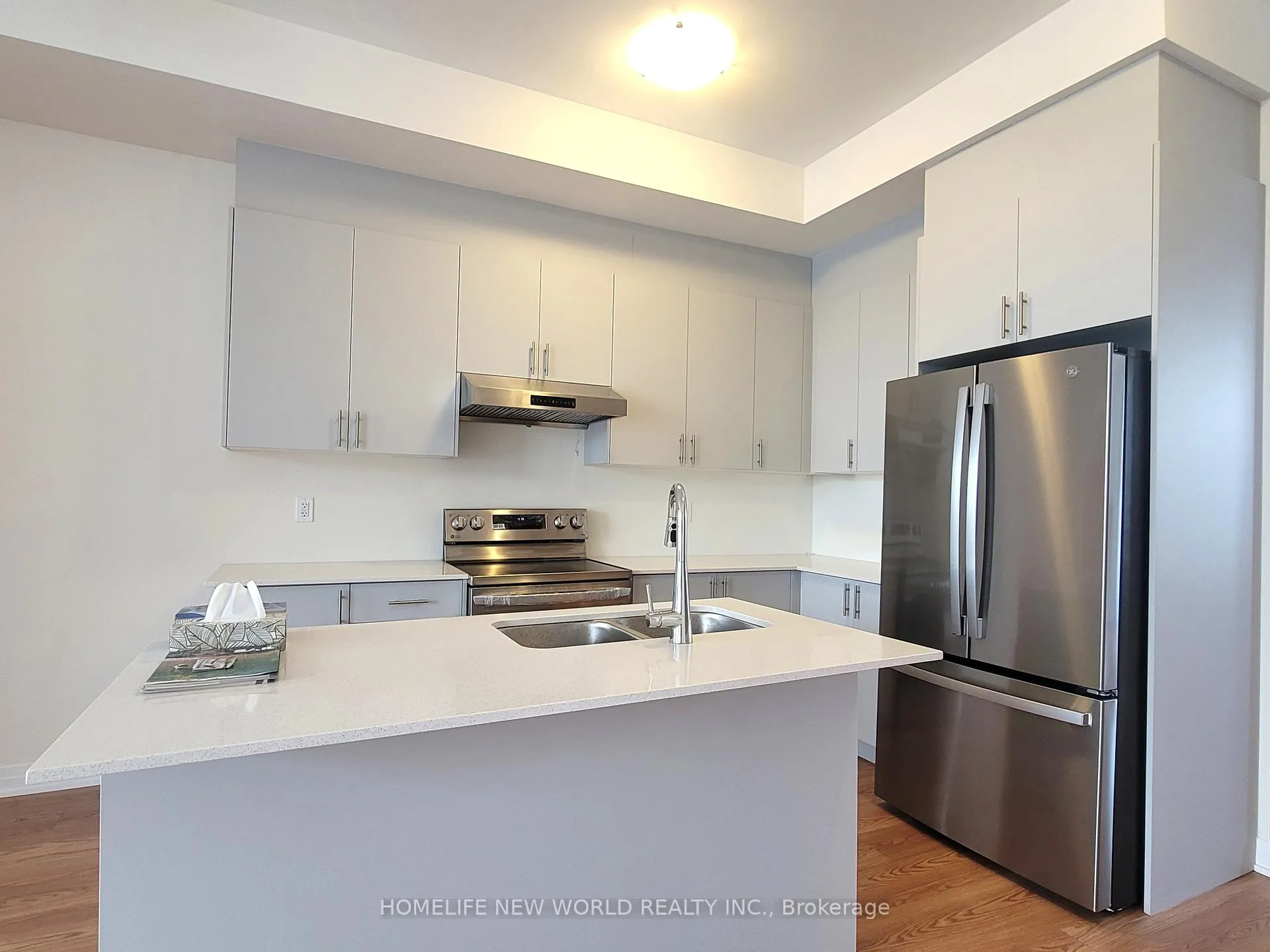 Photo 9 of 1523 19th Avenue, Richmond Hill, Rural Richmond Hill — HOMEH