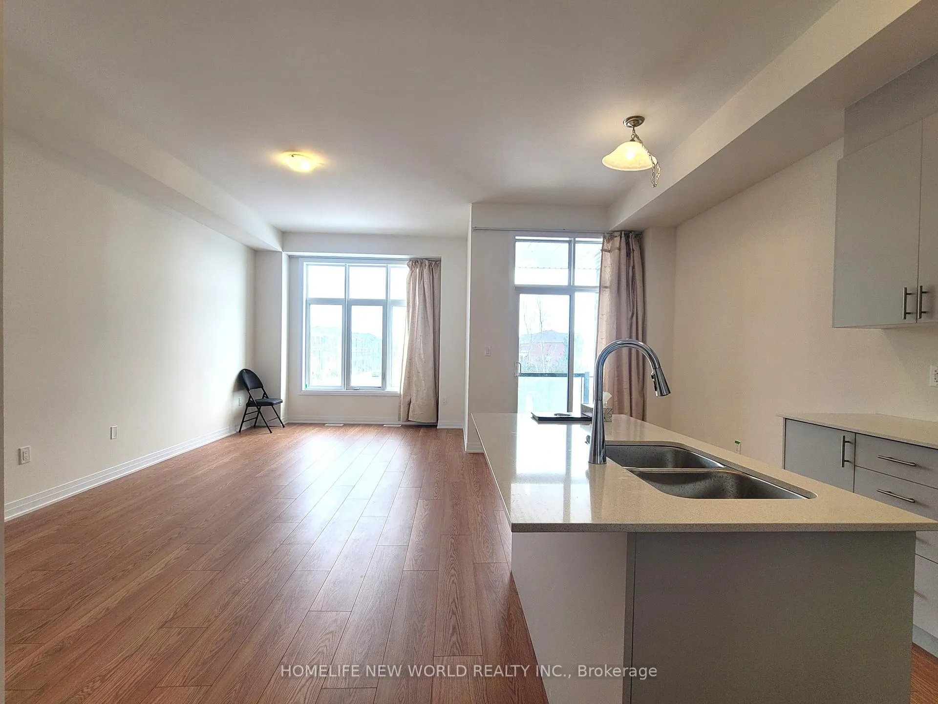 Photo 11 of 1523 19th Avenue, Richmond Hill, Rural Richmond Hill — HOMEH
