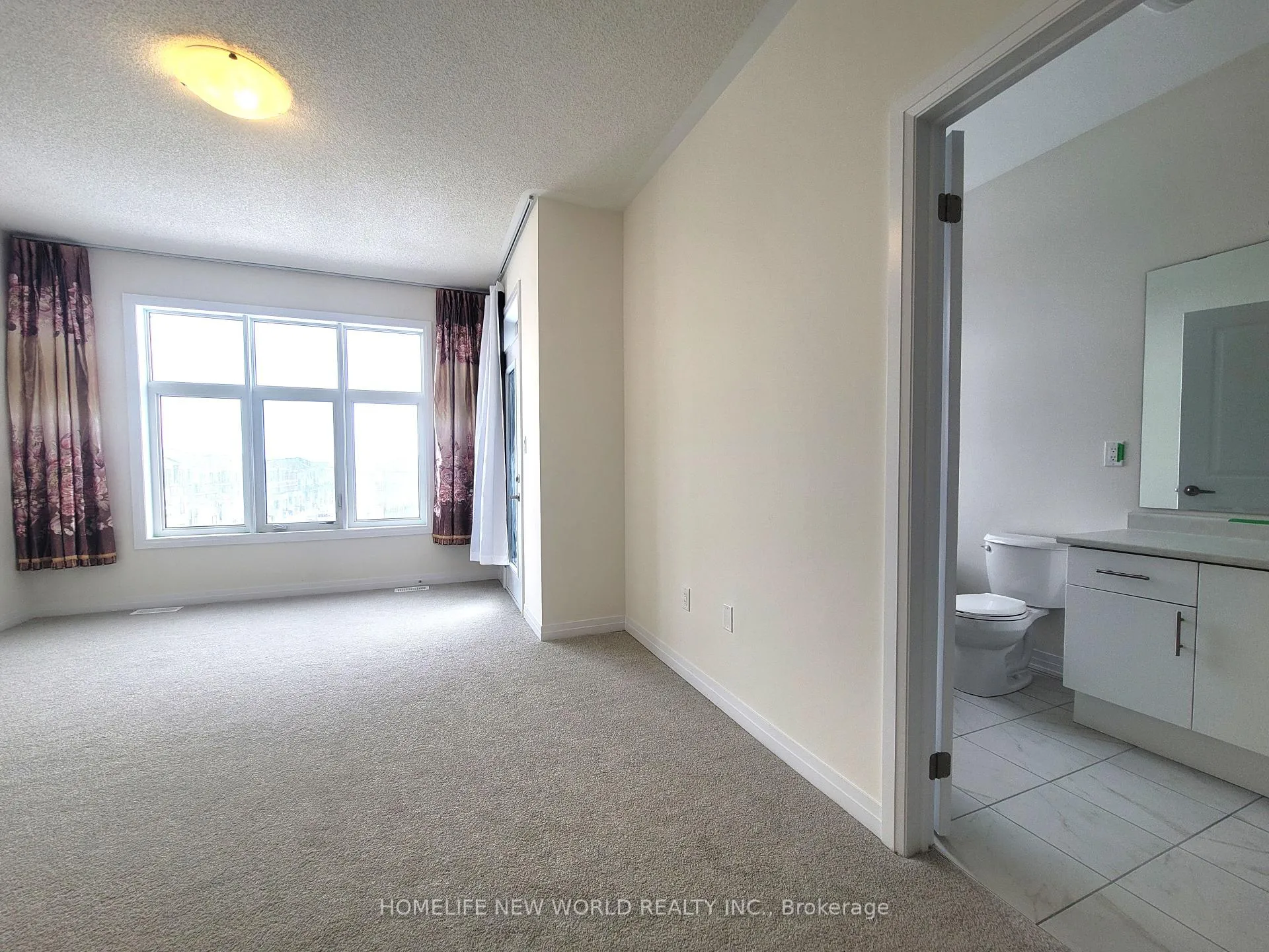 Photo 15 of 1523 19th Avenue, Richmond Hill, Rural Richmond Hill — HOMEH