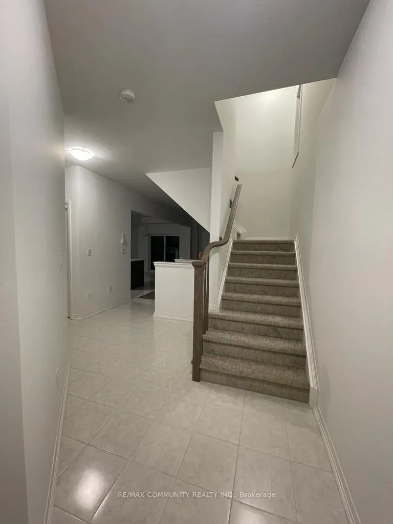 Photo 3 of 189 Bur Oak Drive, Thorold, Confederation Heights — HOMEH