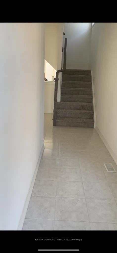 Photo 4 of 189 Bur Oak Drive, Thorold, Confederation Heights — HOMEH