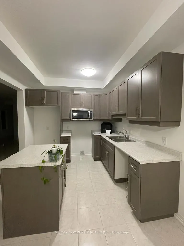 Photo 10 of 189 Bur Oak Drive, Thorold, Confederation Heights — HOMEH