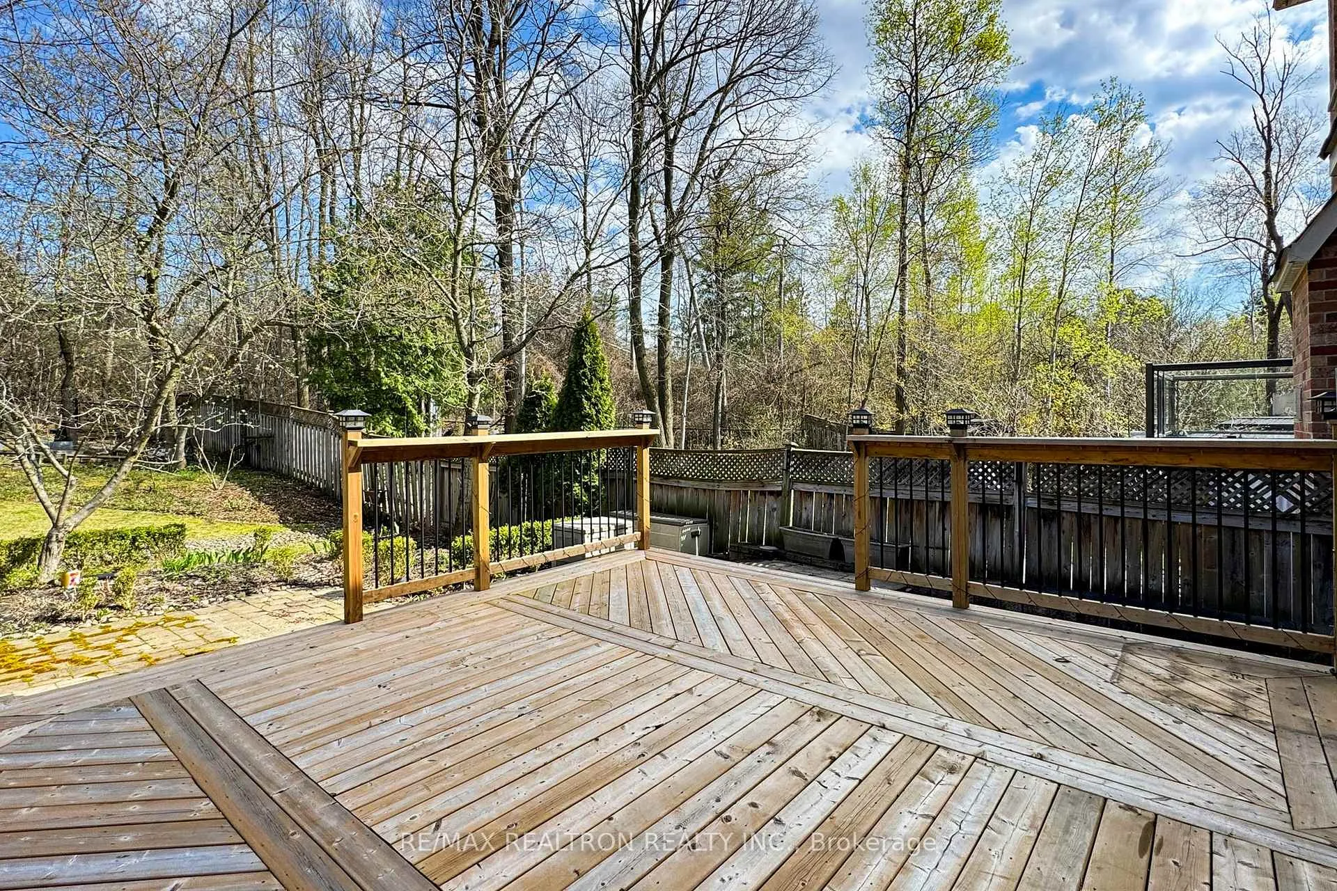 Photo 15 of 83 Gamble Glen Crescent, Richmond Hill, Westbrook — HOMEH