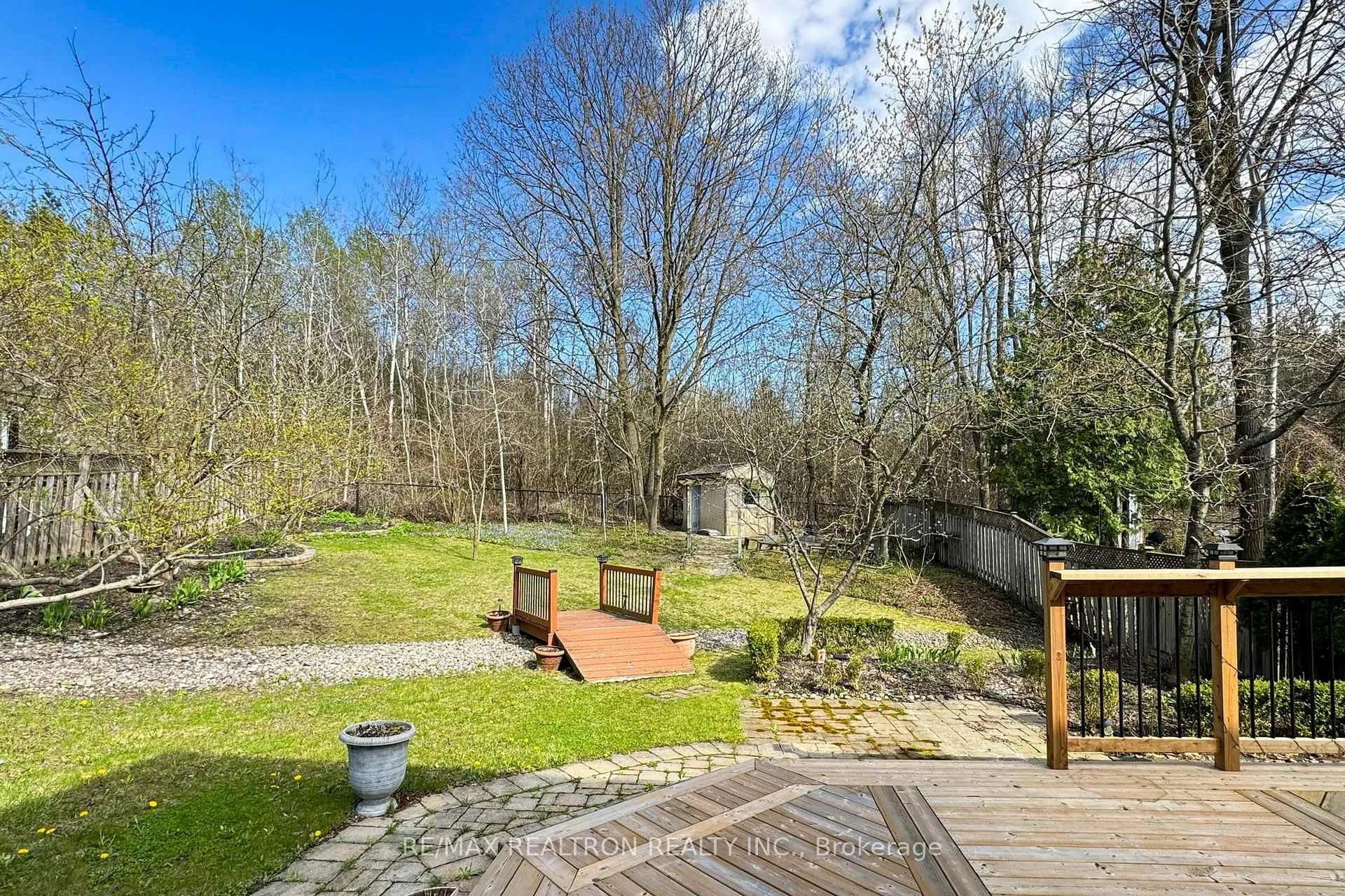Photo 17 of 83 Gamble Glen Crescent, Richmond Hill, Westbrook — HOMEH