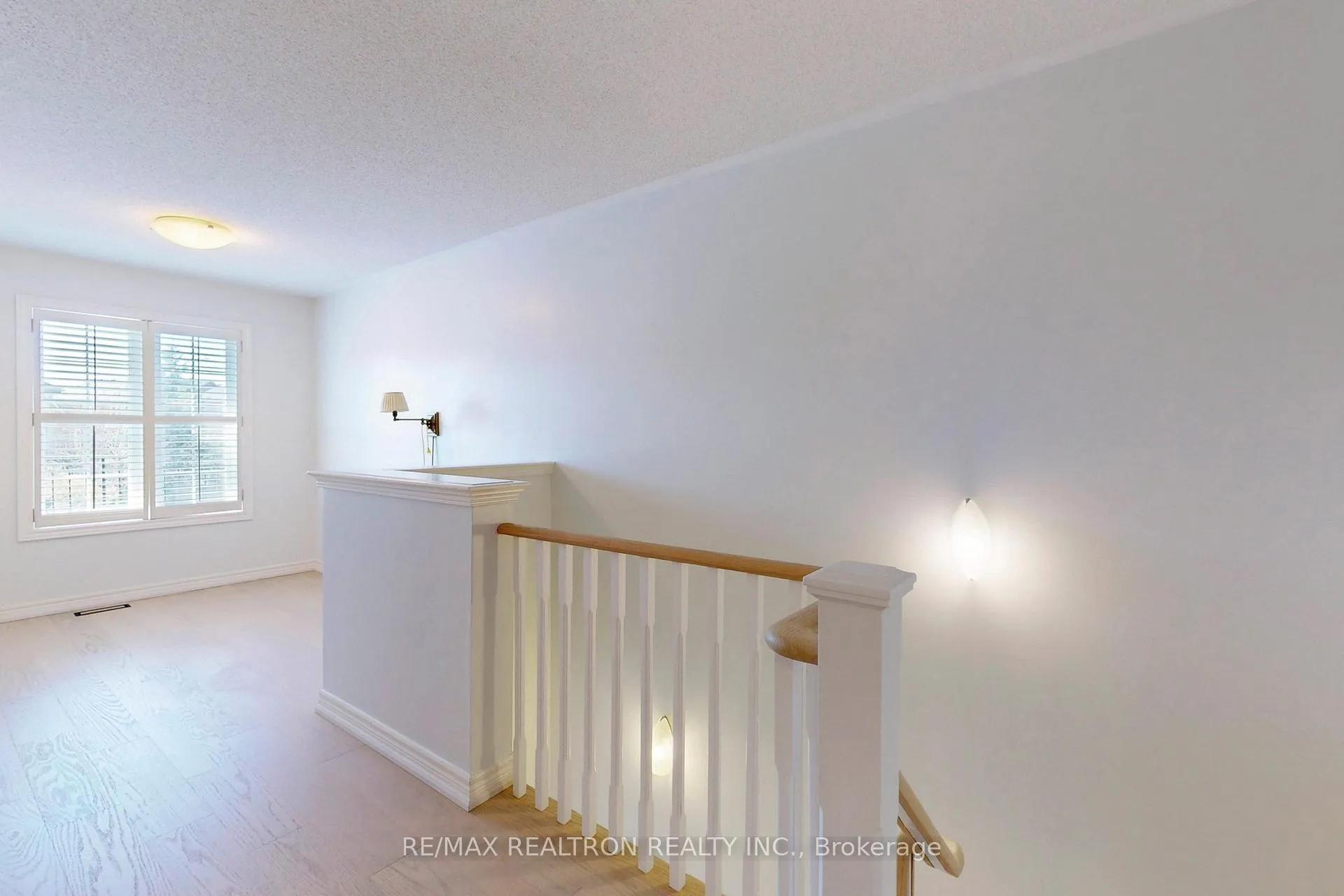Photo 20 of 83 Gamble Glen Crescent, Richmond Hill, Westbrook — HOMEH