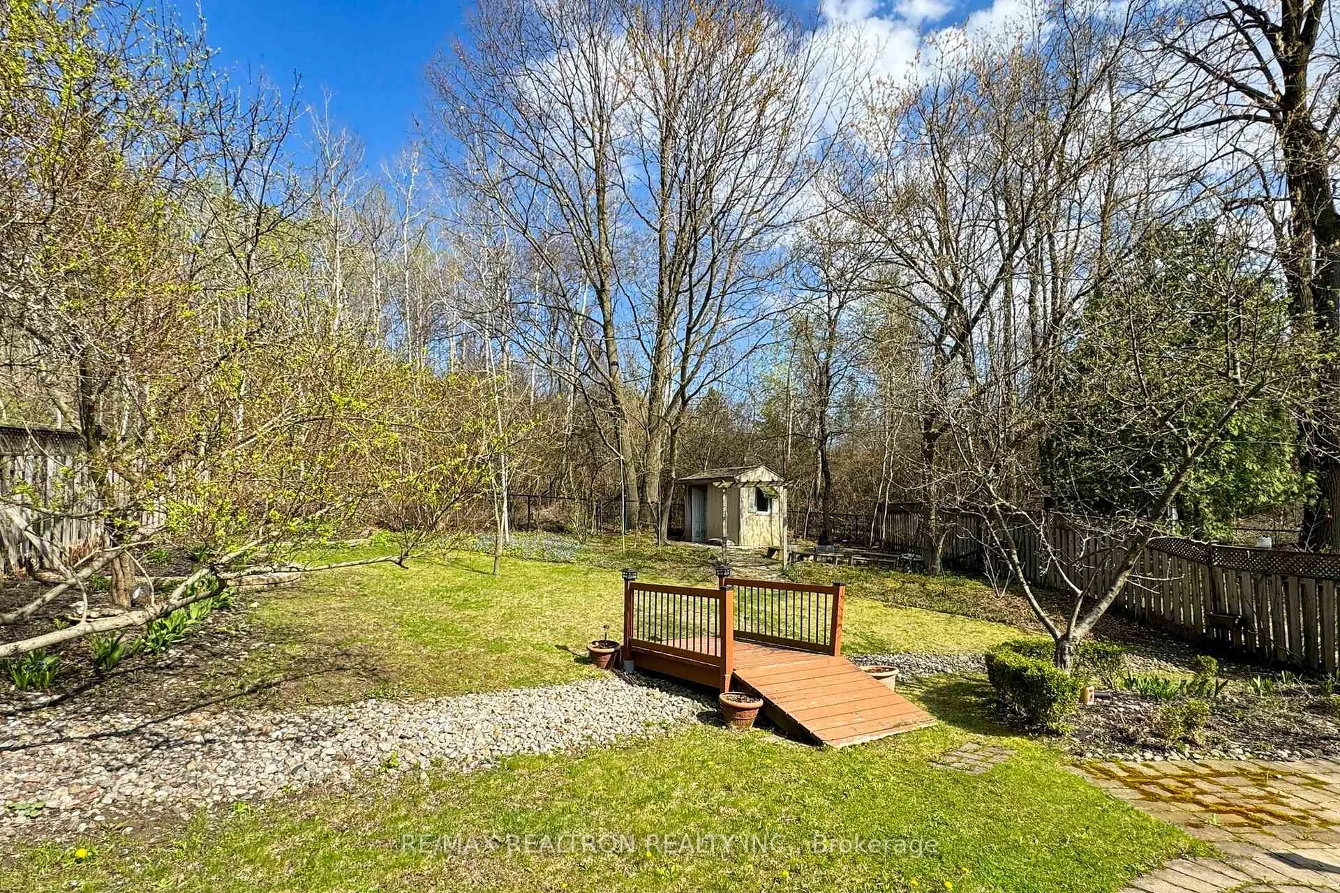 Photo 25 of 83 Gamble Glen Crescent, Richmond Hill, Westbrook — HOMEH