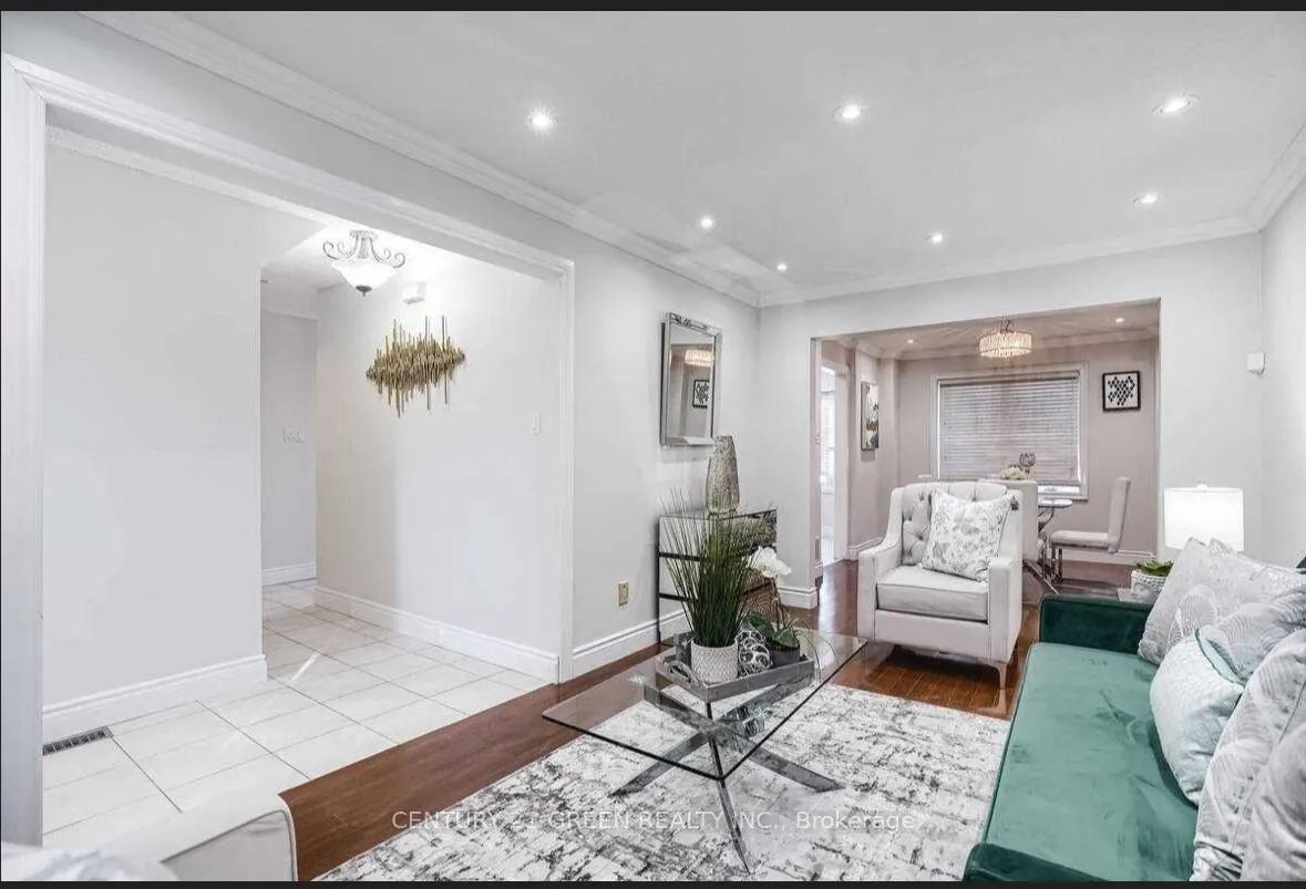 Photo 4 of 29 Corkett Drive, Brampton, Northwood Park — HOMEH