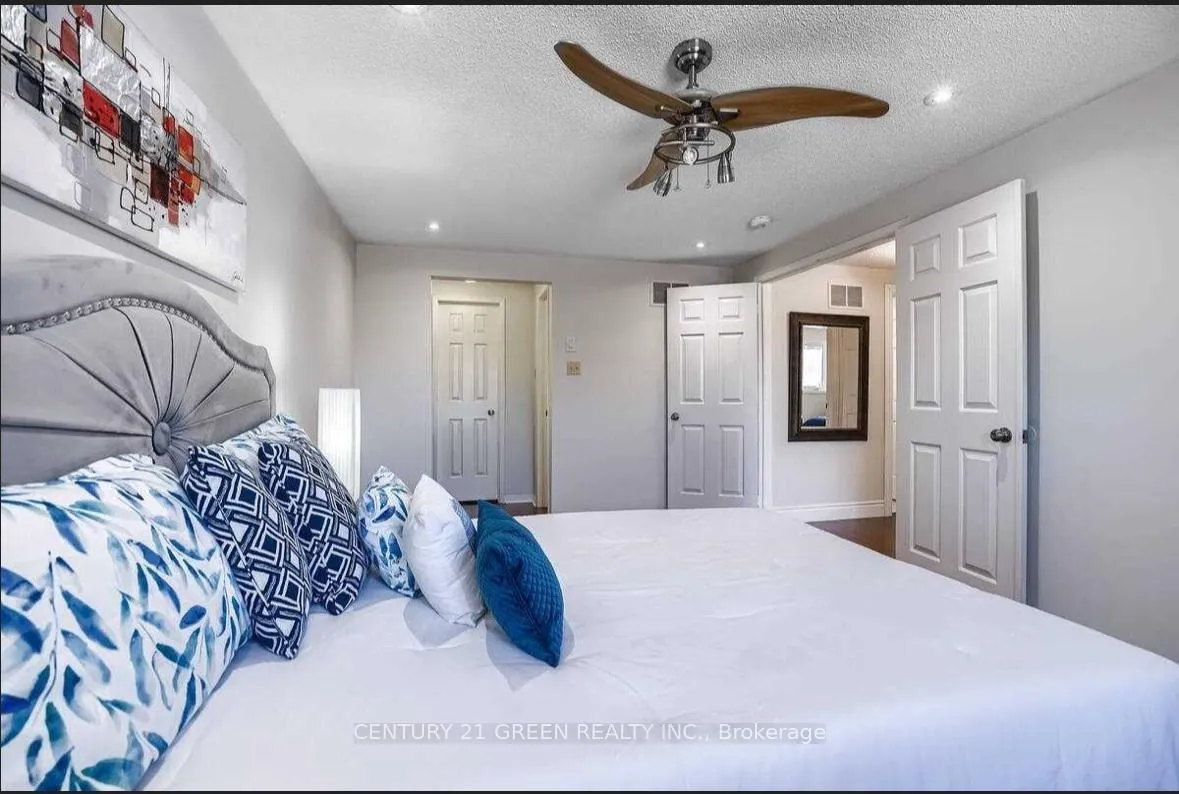 Photo 15 of 29 Corkett Drive, Brampton, Northwood Park — HOMEH