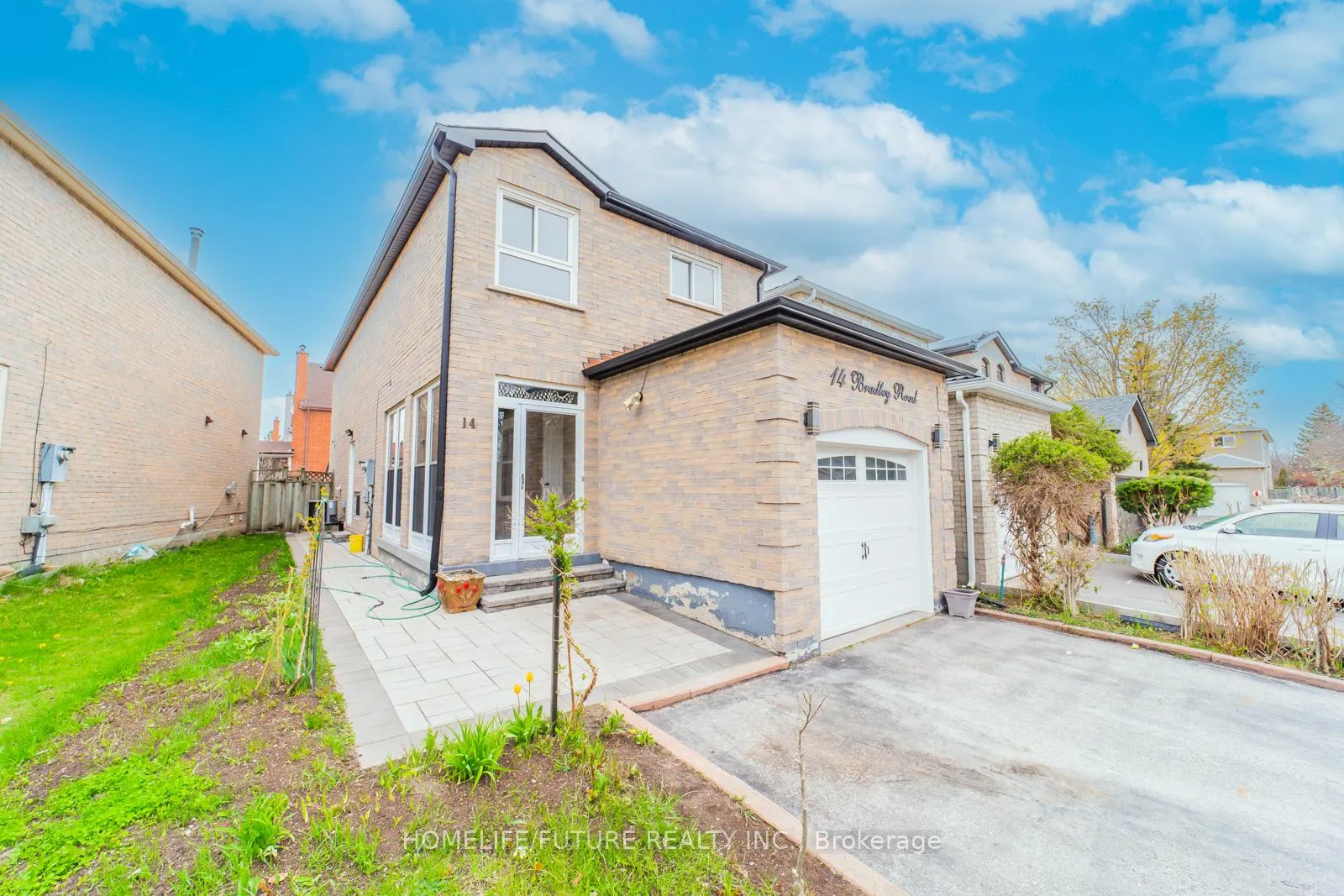 Photo 3 of 14 Bradley Road, Markham, Milliken Mills East — HOMEH