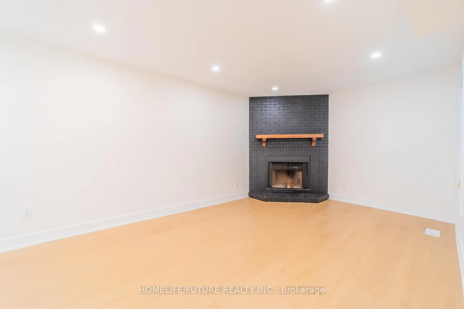Photo 8 of 14 Bradley Road, Markham, Milliken Mills East — HOMEH