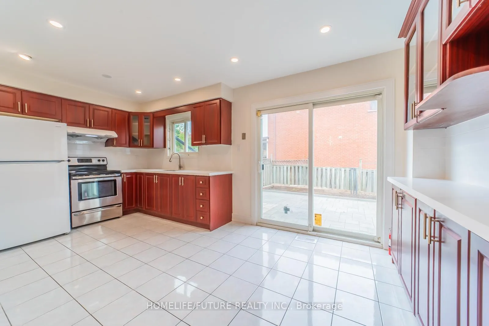Photo 12 of 14 Bradley Road, Markham, Milliken Mills East — HOMEH