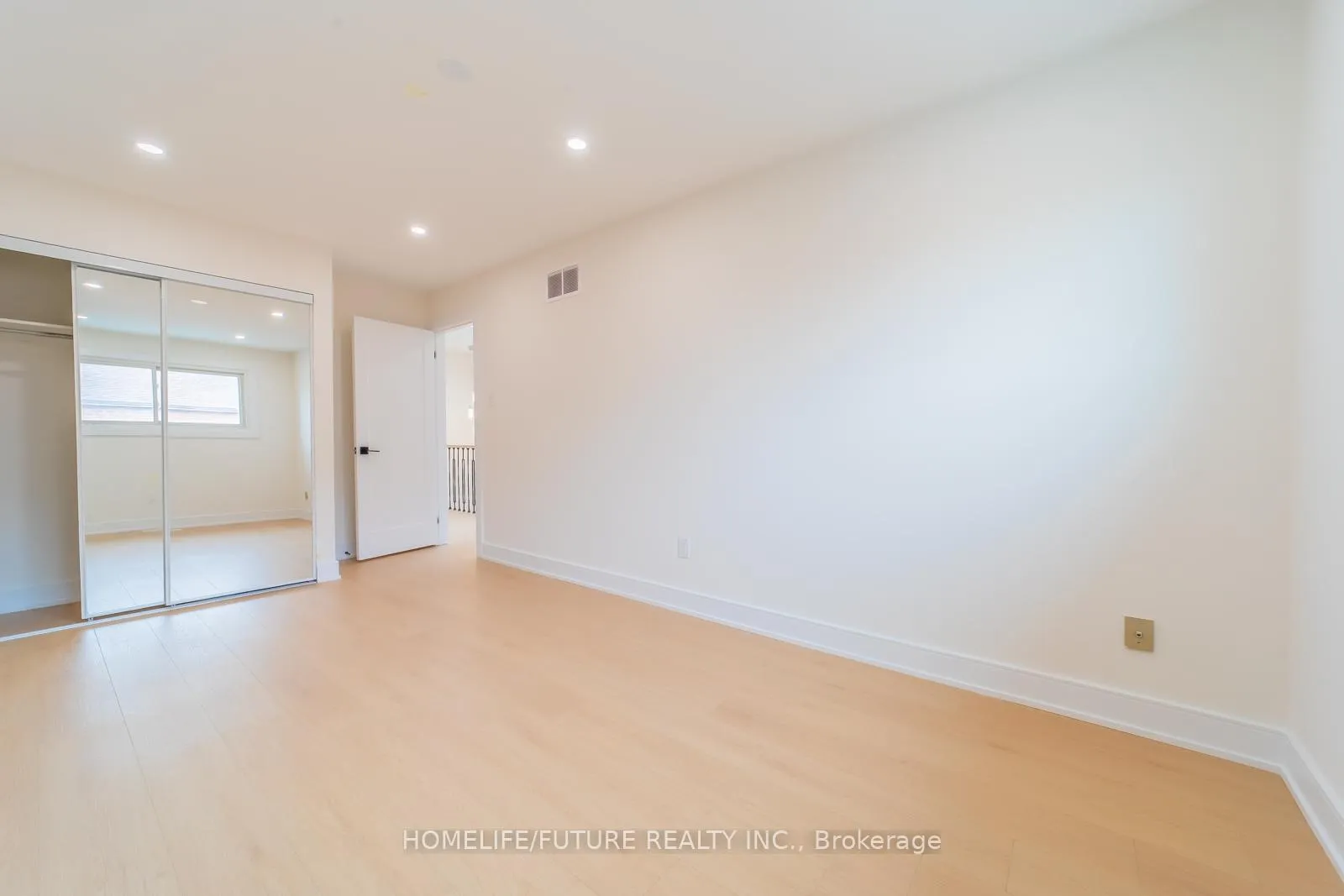 Photo 21 of 14 Bradley Road, Markham, Milliken Mills East — HOMEH