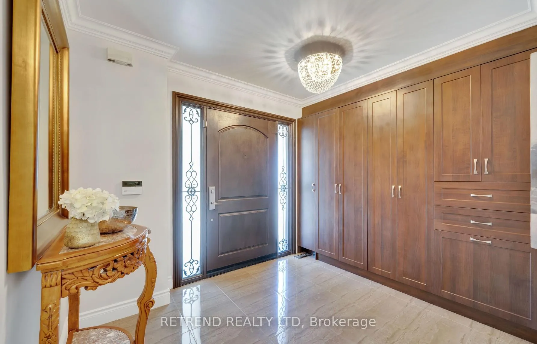 Photo 3 of 72 Monteith Crescent, Vaughan, Maple — HOMEH