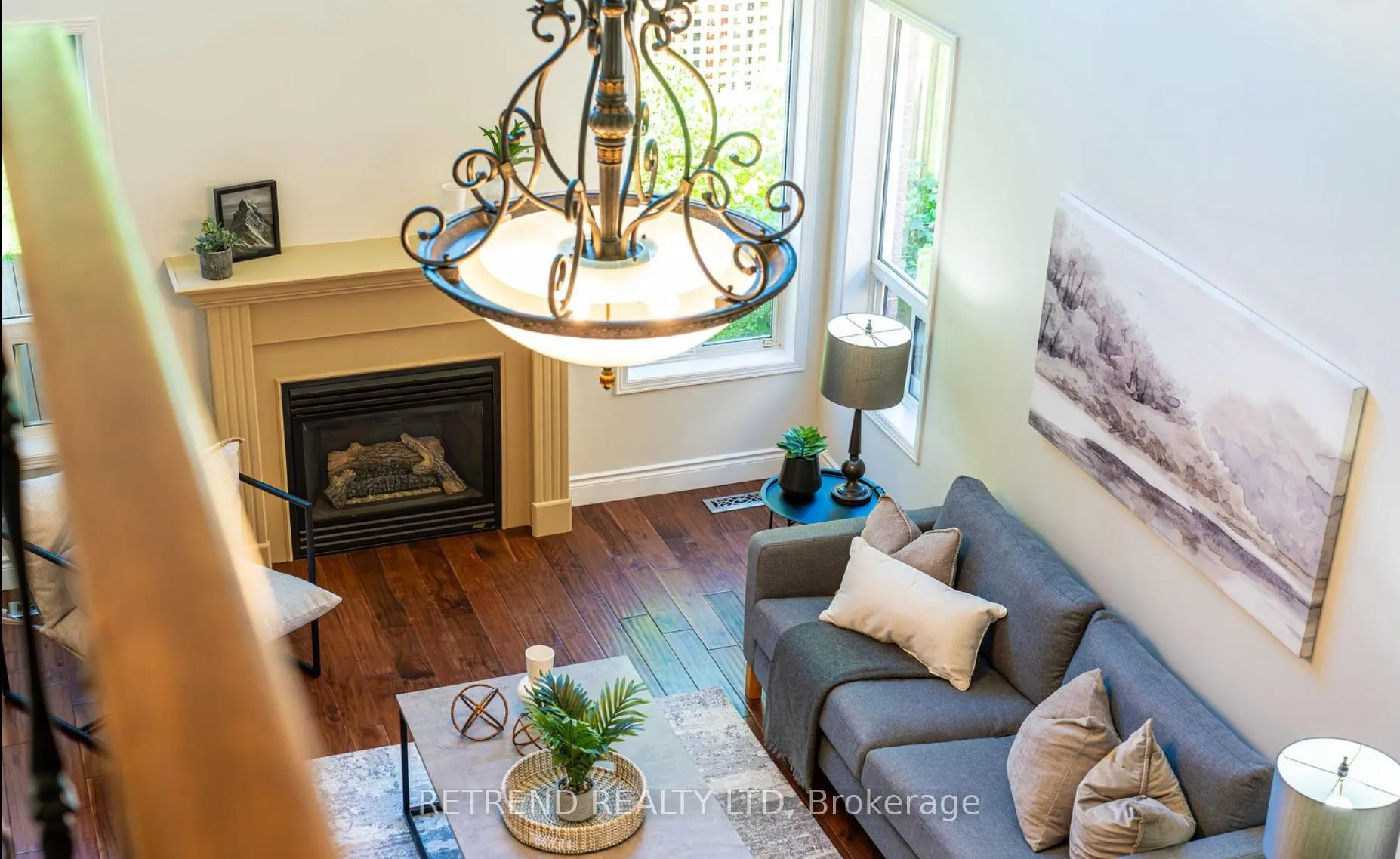 Photo 4 of 72 Monteith Crescent, Vaughan, Maple — HOMEH