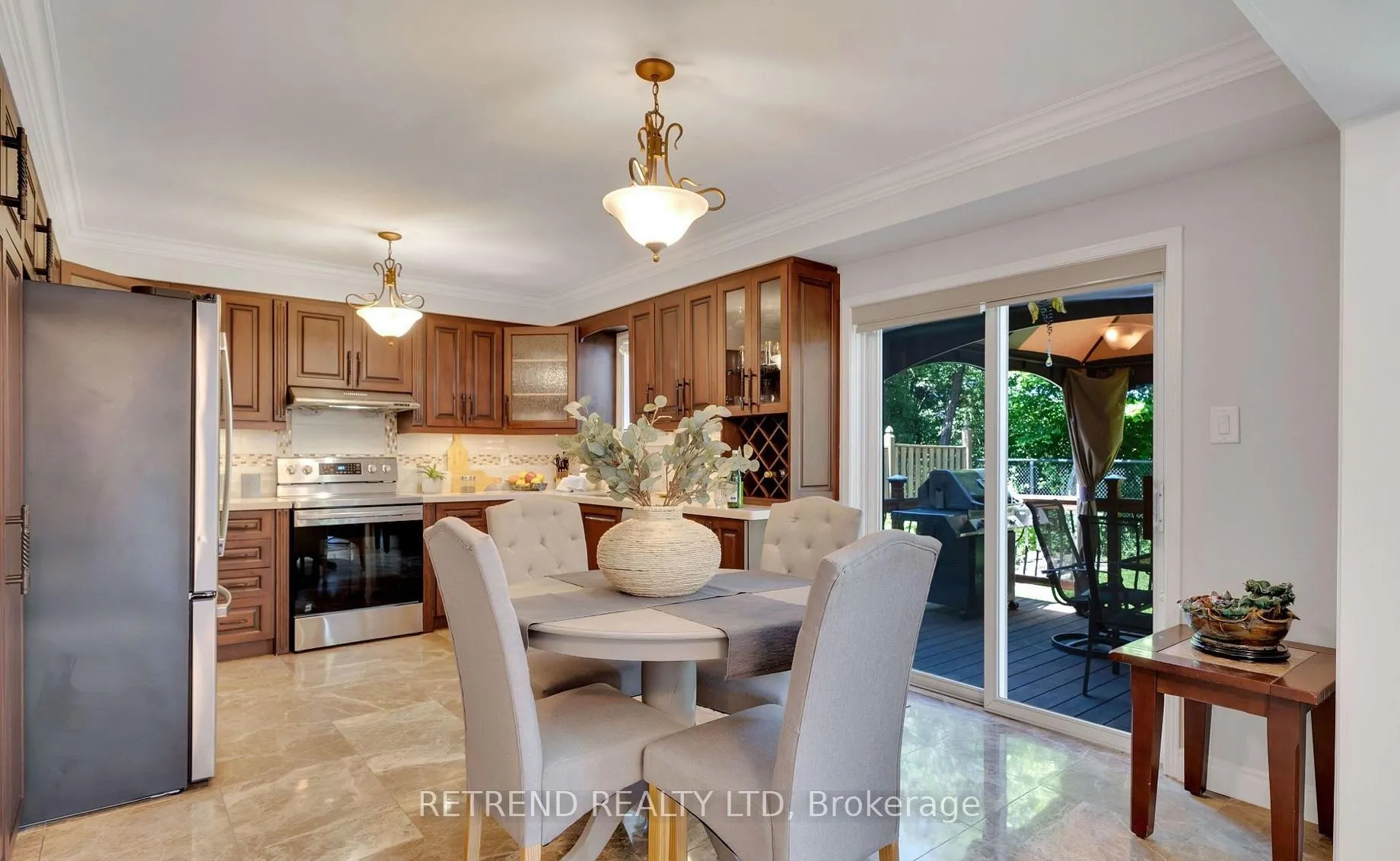 Photo 10 of 72 Monteith Crescent, Vaughan, Maple — HOMEH