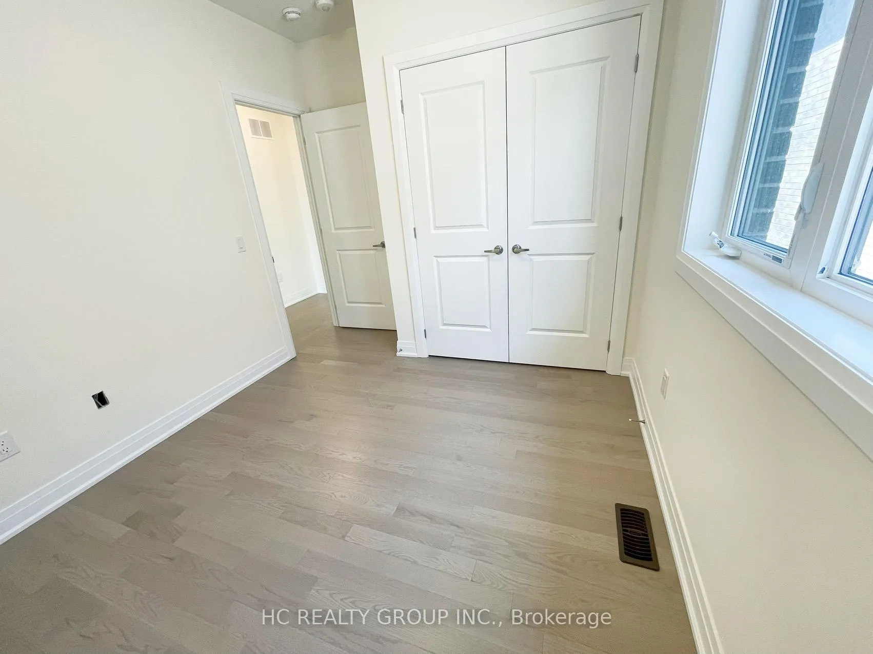 Photo 13 of 115A Bond Crescent, Richmond Hill, Oak Ridges — HOMEH