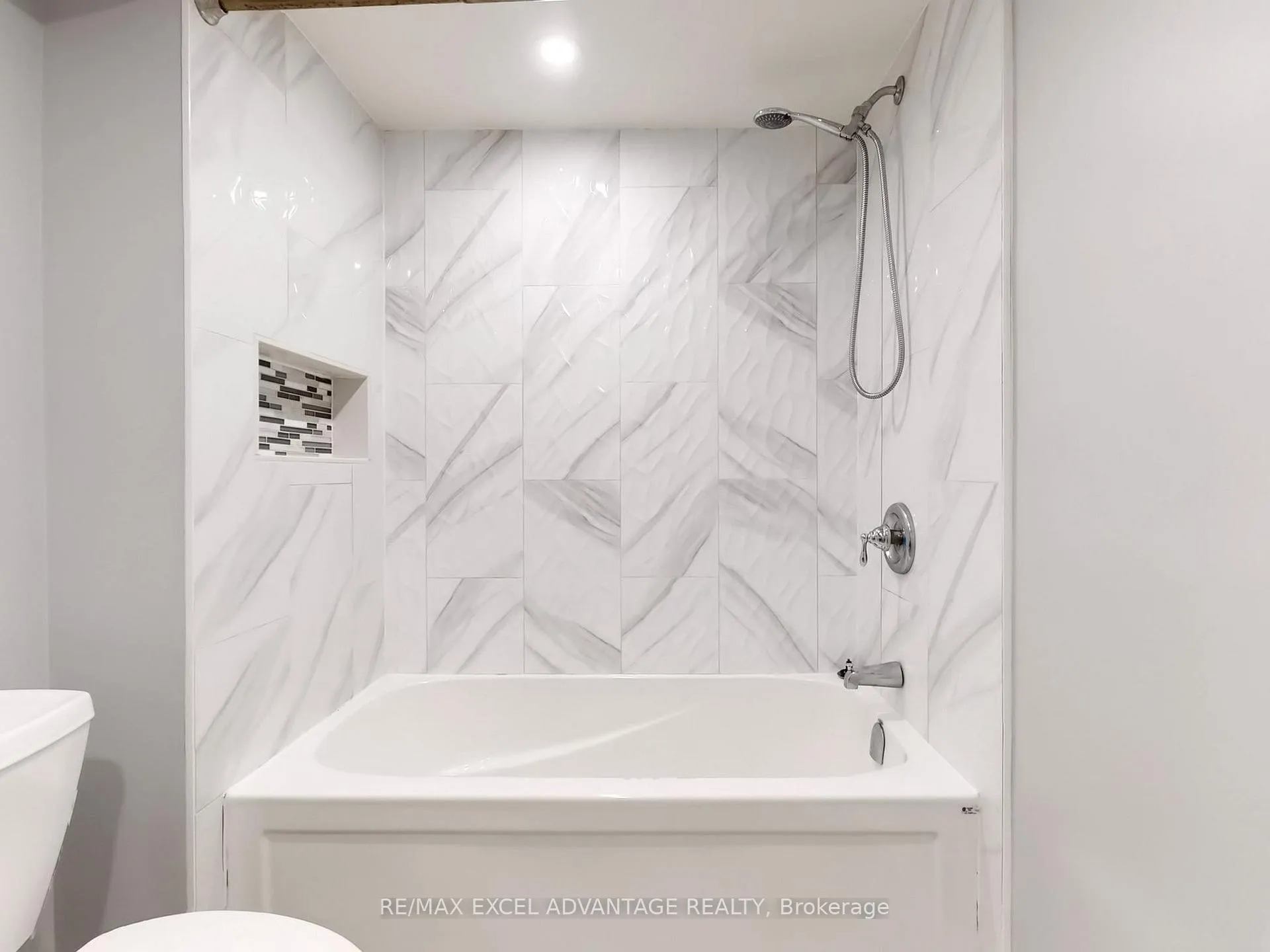 Photo 27 of Unit Lower, 542 Gibbons Street, Oshawa, McLaughlin — HOMEH